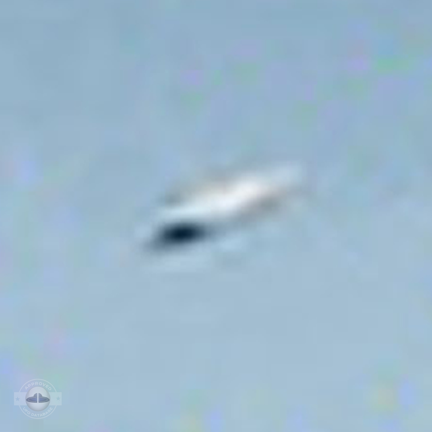 UFO Pictures 2009 - UFOdB.com - Nanjing Jiangsu in China UFO Picture #5-4