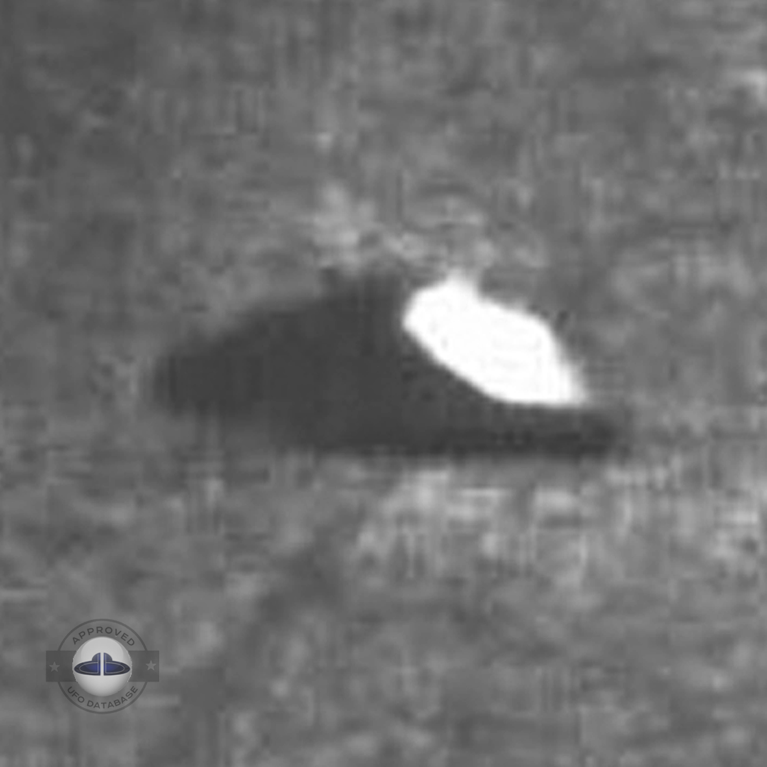Dark grey UFO picture showing flying saucer near the city of Namur UFO Picture #50-4