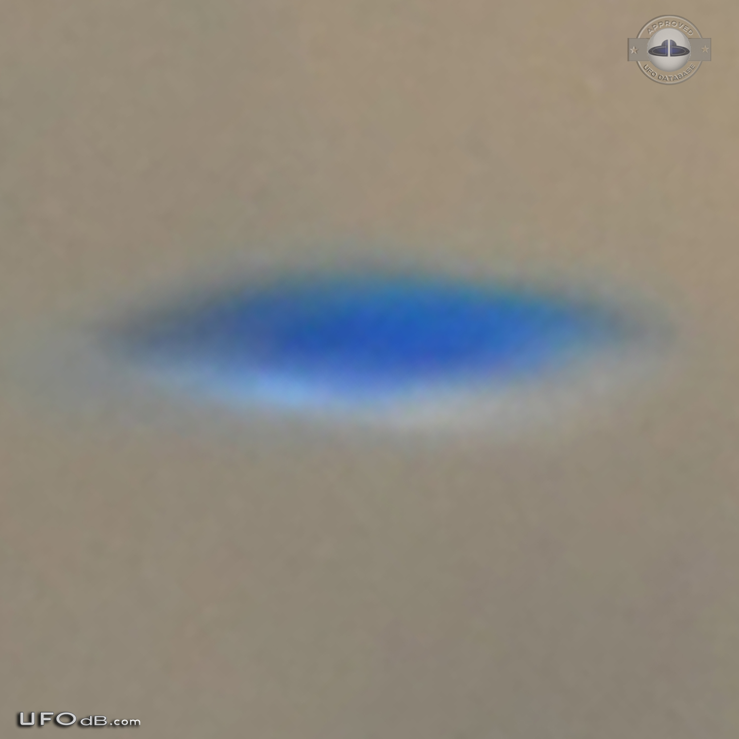 Orange Saucer UFO caught on picture over Chatsworth, California 2012 UFO Picture #507-6