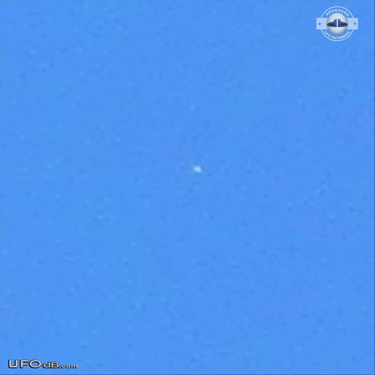 Circular Disk UFO over the Los Angeles State Historic Park CA USA 2012 UFO Picture #511-1