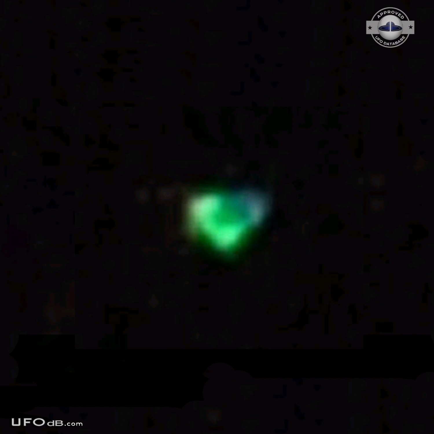 UFOs twinkling of many colors makes the News in Hecker Illinois 2012 UFO Picture #512-2