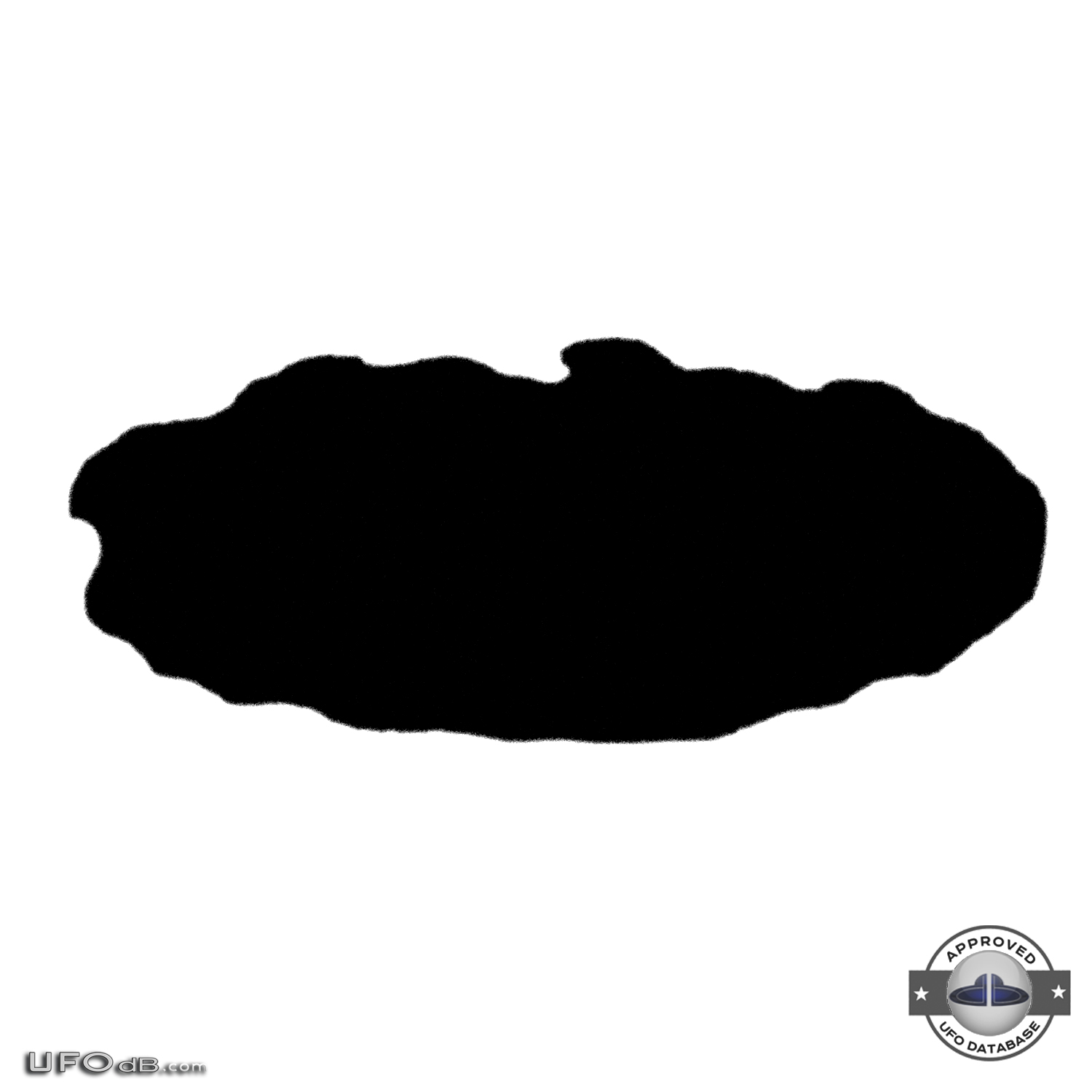 Dark shadowy disc UFO over the Mississippi New Orleans Louisiana 2012 UFO Picture #513-6