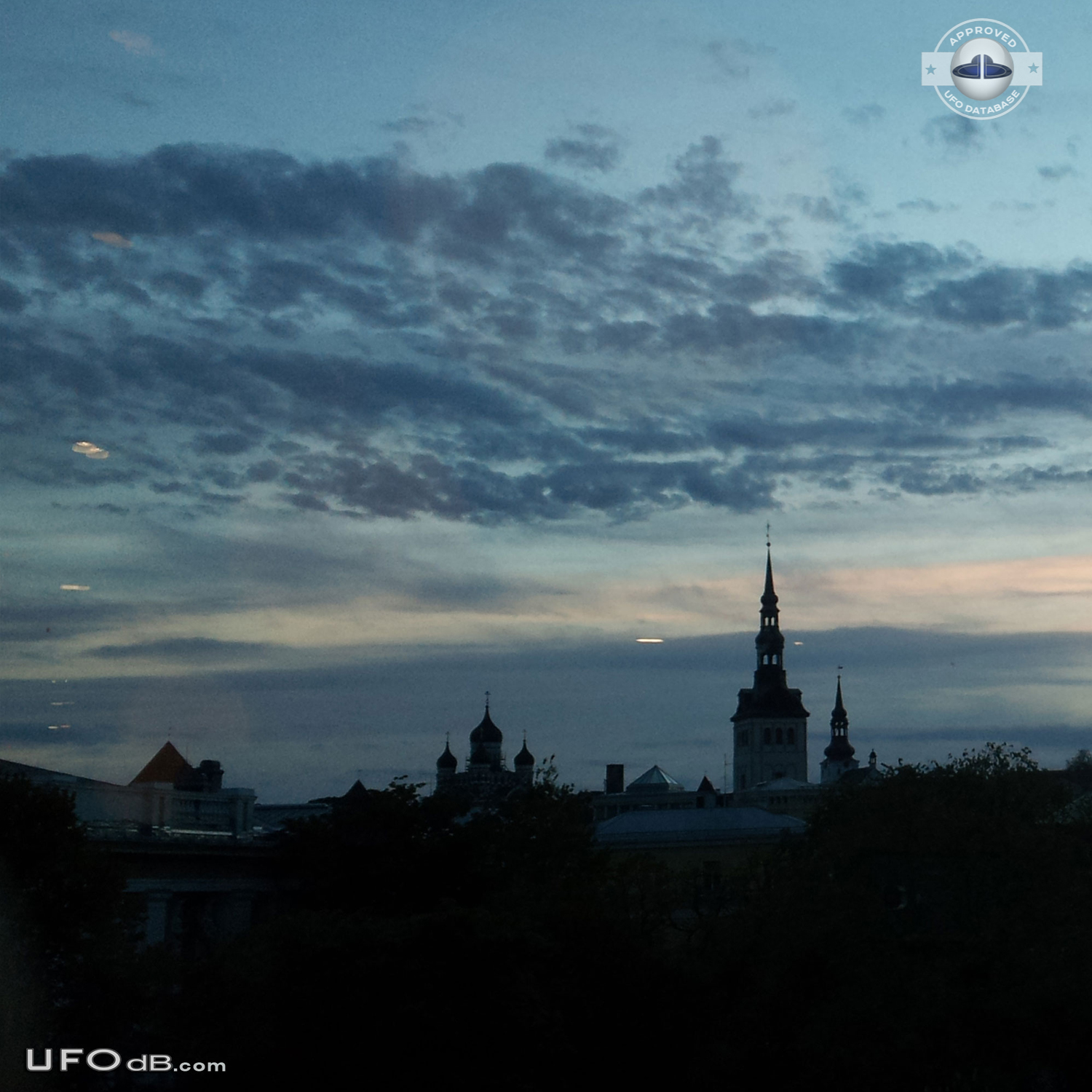 UFO photo captures several UFOs over Tallinn, Harju in Estonia 2012 UFO Picture #515-1
