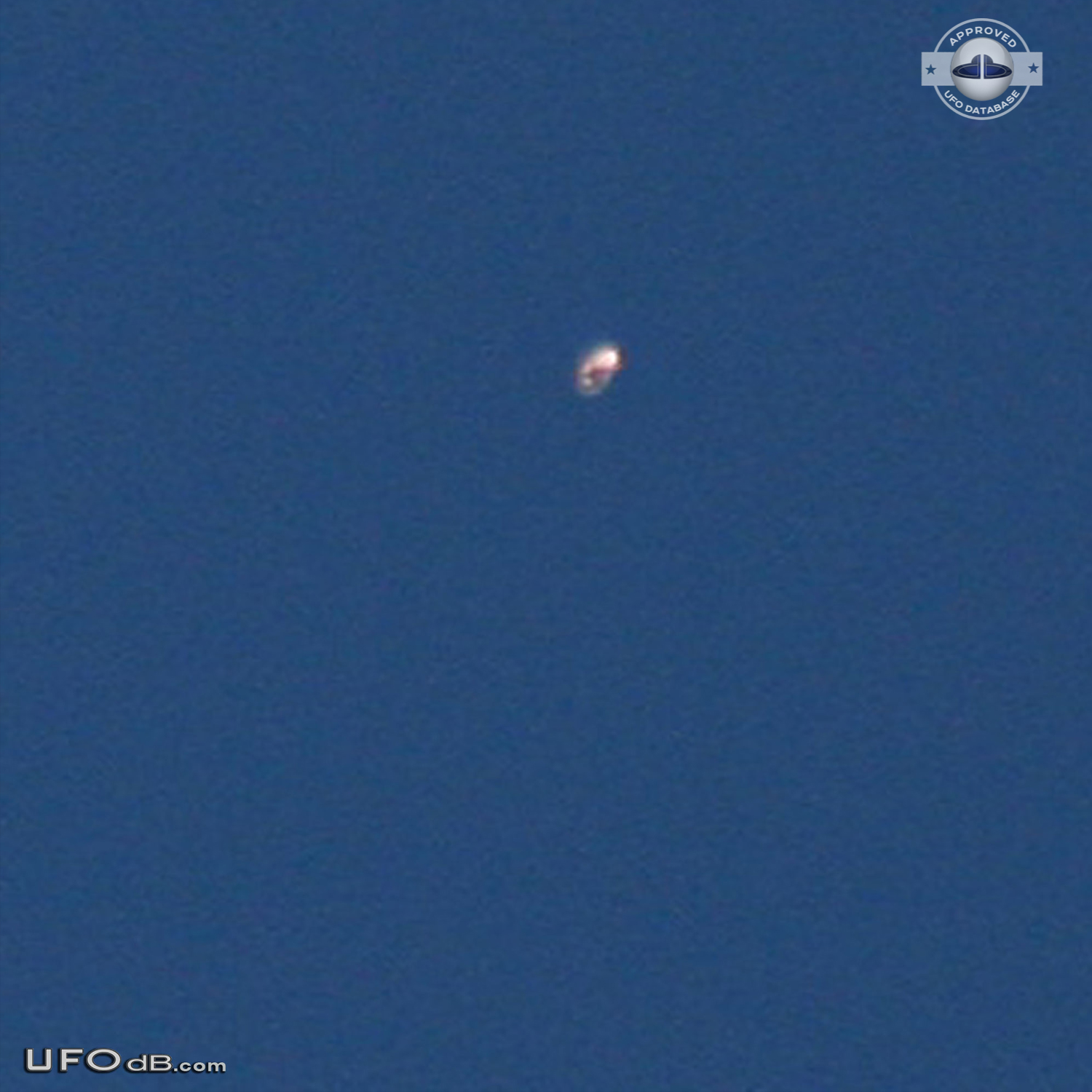 Very bright reflective UFO - Thousands Oaks California - pictures 2012 UFO Picture #516-3