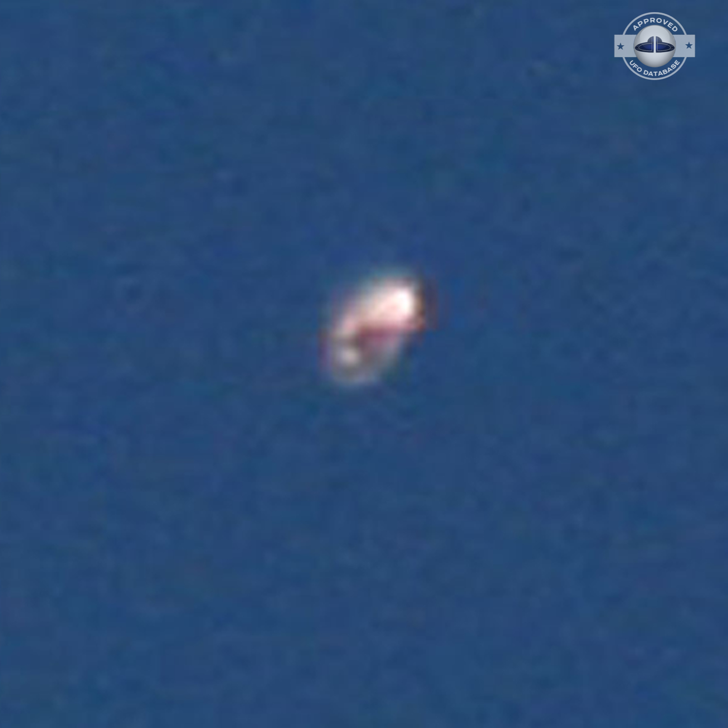 Very bright reflective UFO - Thousands Oaks California - pictures 2012 UFO Picture #516-4