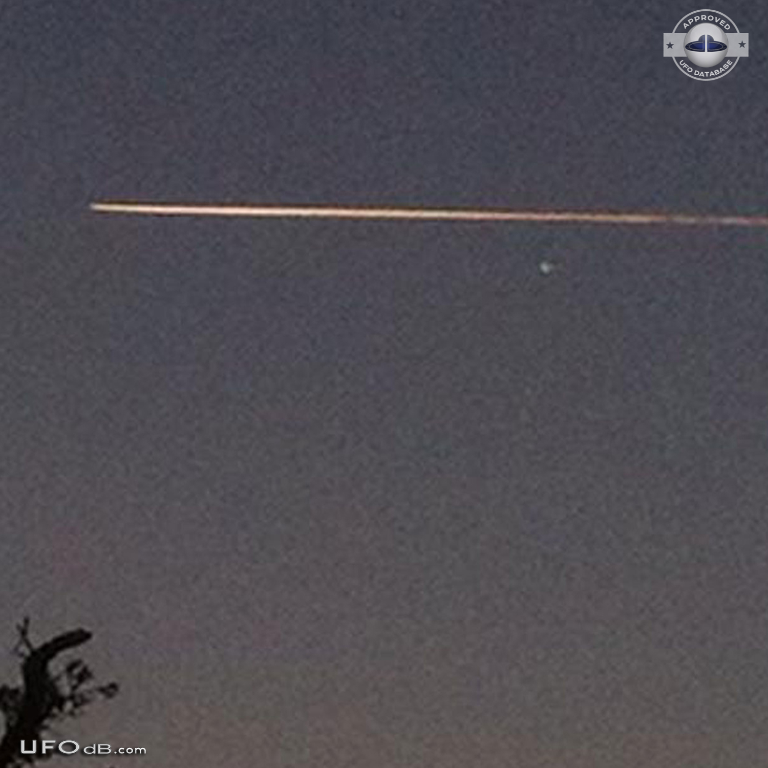 Photos of vaportrail in sunrise get UFO near plane in Evant Texas 2012 UFO Picture #519-2