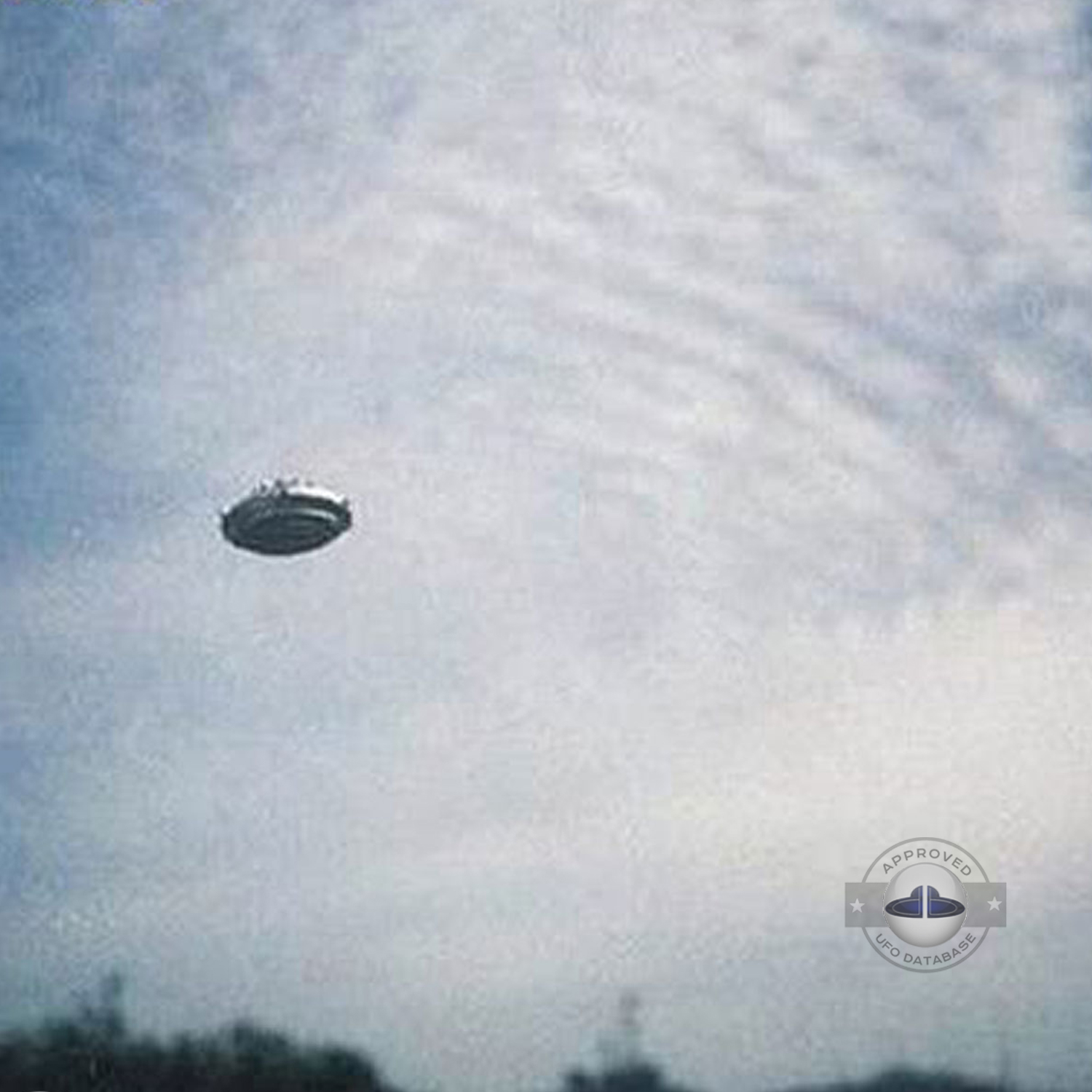Japan in 1970. Rare incredible UFO Picture with such details of UFO UFO Picture #52-2