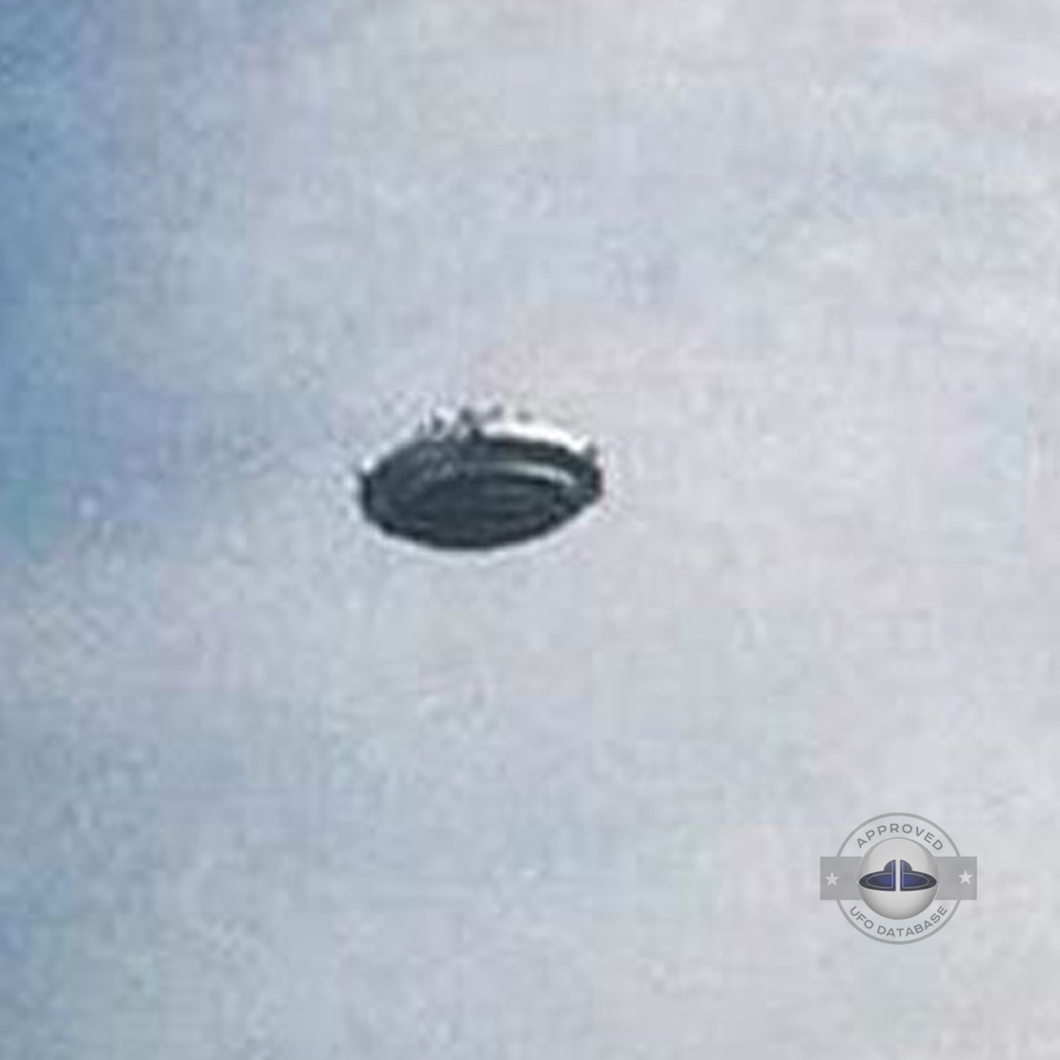Japan in 1970. Rare incredible UFO Picture with such details of UFO UFO Picture #52-3