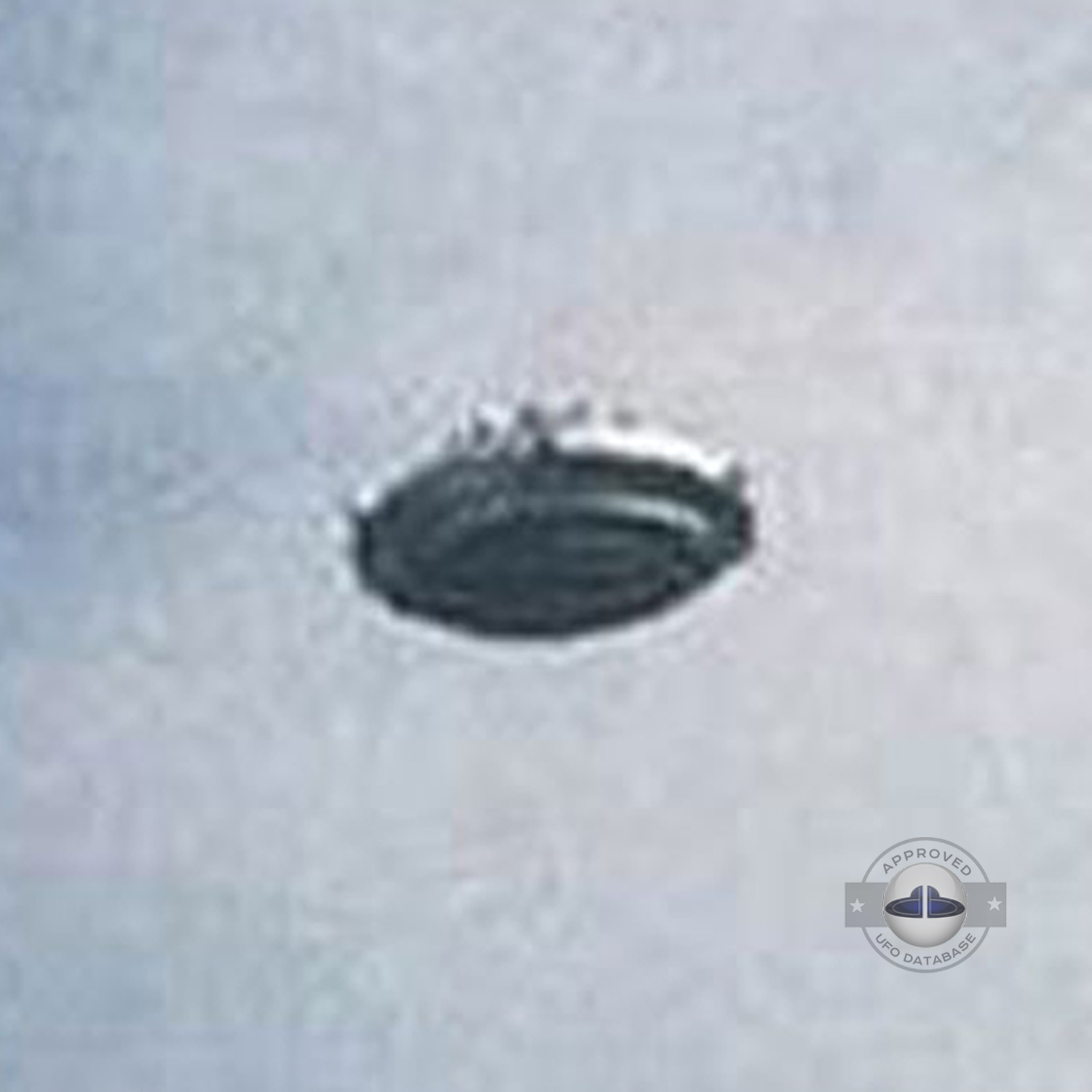 Japan in 1970. Rare incredible UFO Picture with such details of UFO UFO Picture #52-4
