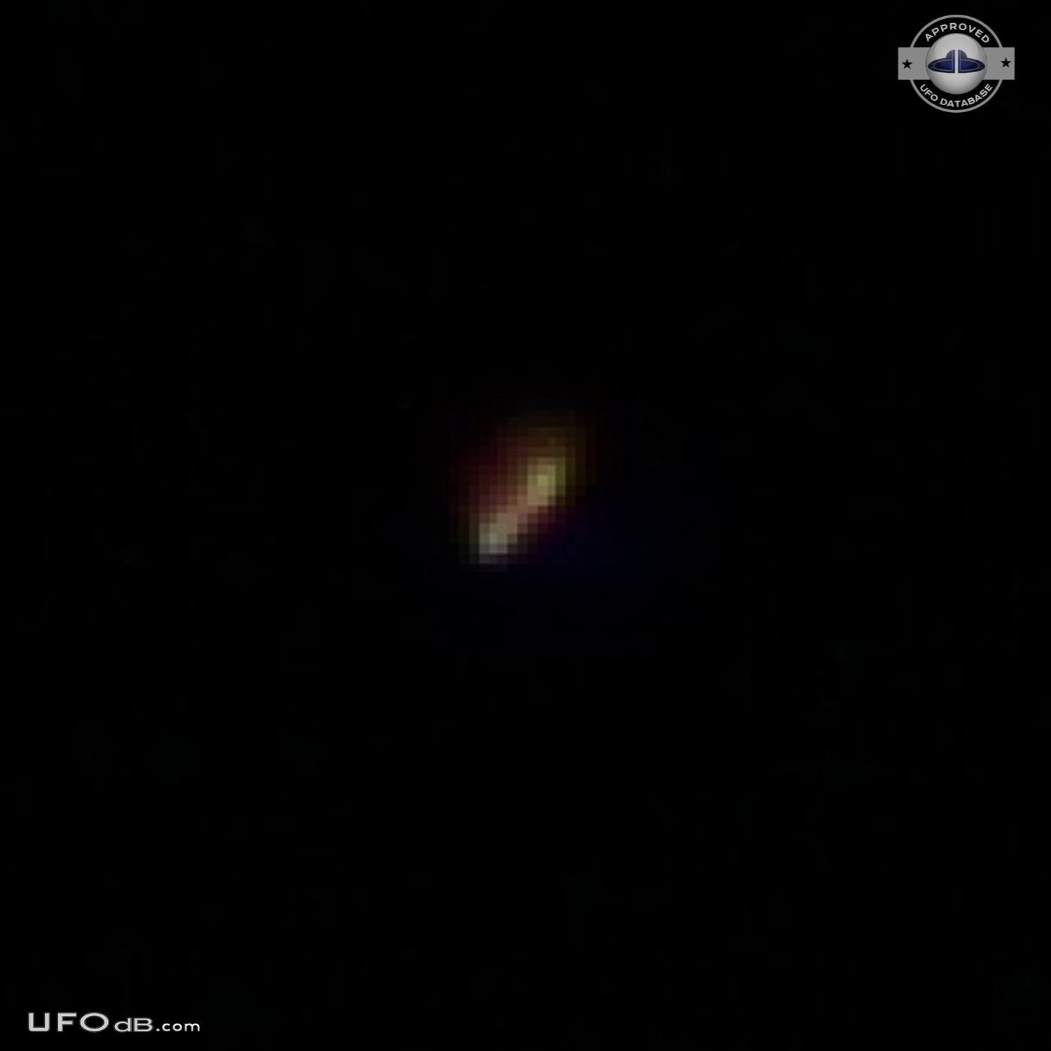 Bright mufti-colored flashing pulsating UFO on pictures - Florida 2012 UFO Picture #524-6