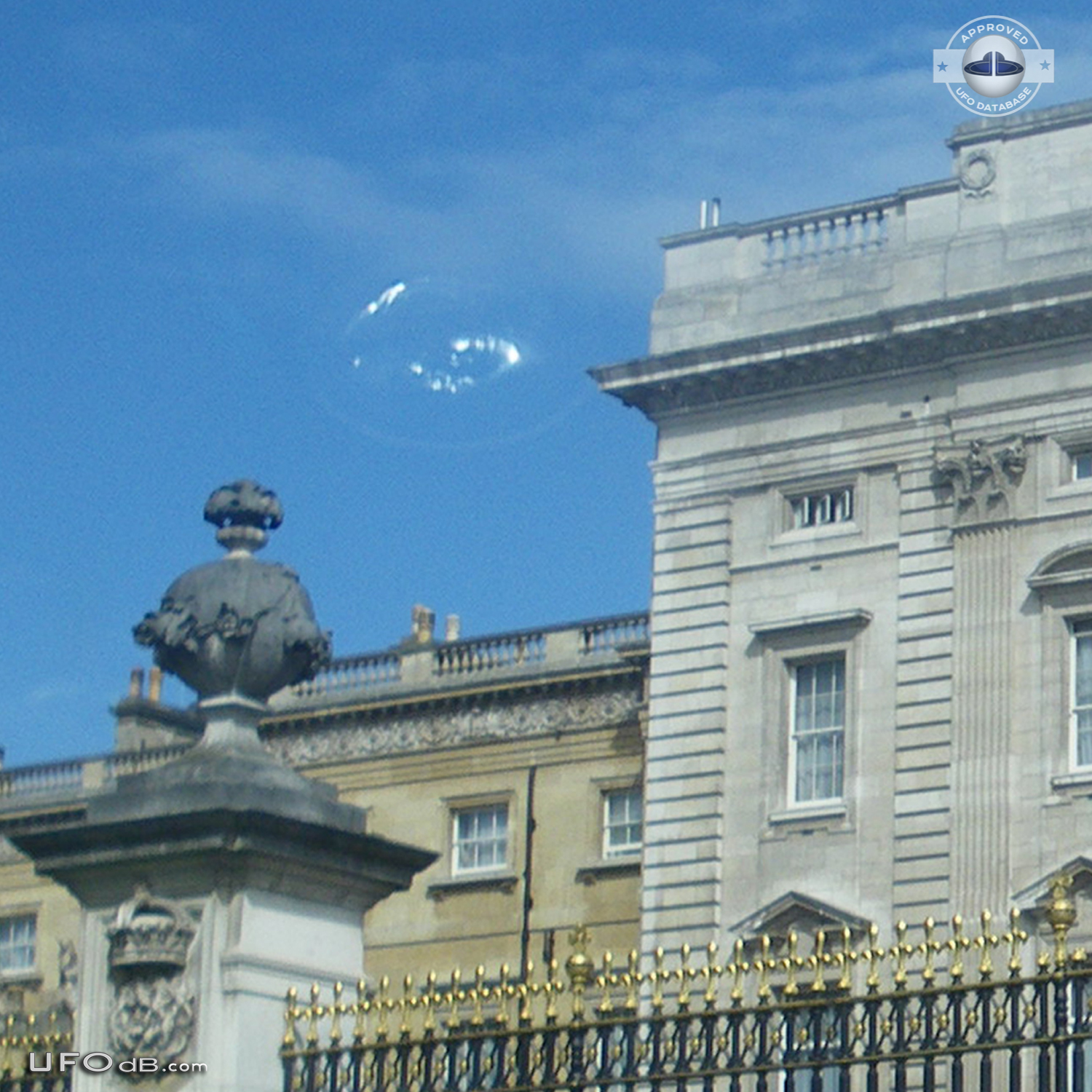Strange ring UFO with clouds over Buckingham palace London UK 2012 UFO Picture #525-2