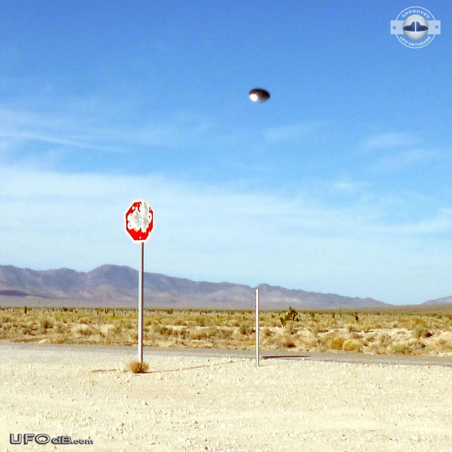 UFO saucer seen near Area 51 Black Mailbox near Rachel Nevada 2012 UFO Picture #526-3