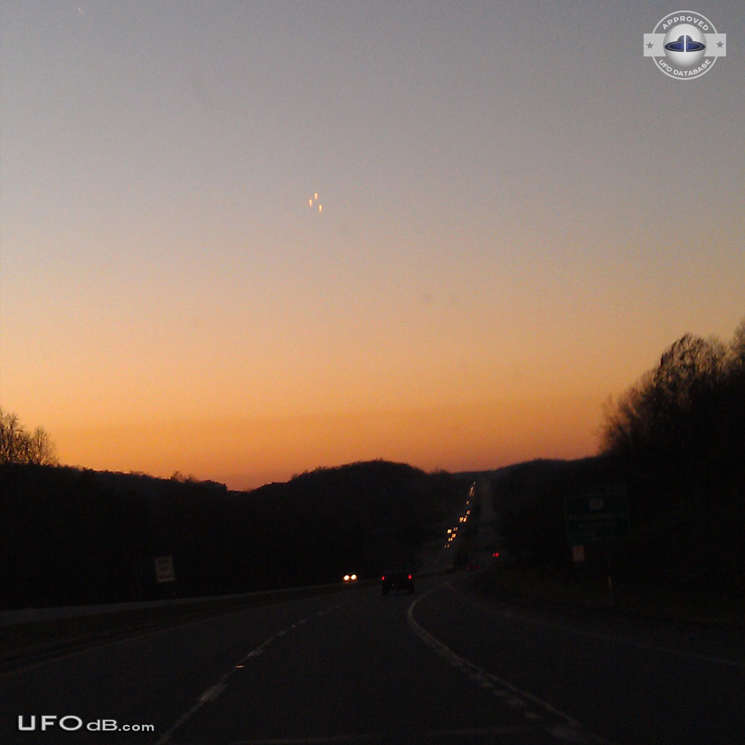 UFO orbs in Triangle formation over Nuclear plant in Pennsylvania 2012 UFO Picture #528-1