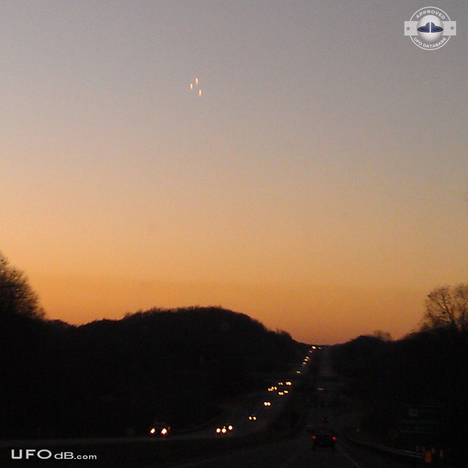 UFO orbs in Triangle formation over Nuclear plant in Pennsylvania 2012 UFO Picture #528-2