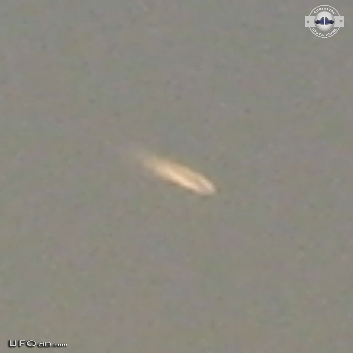 Slow Lonely cloud in clear sky is a UFO in Ostrobothnia Finland 2010 UFO Picture #529-3