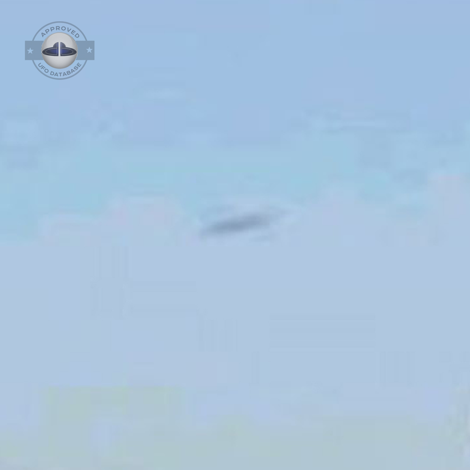 UFO picture taken in the Ica Region of Peru next to the Nazca region UFO Picture #53-4
