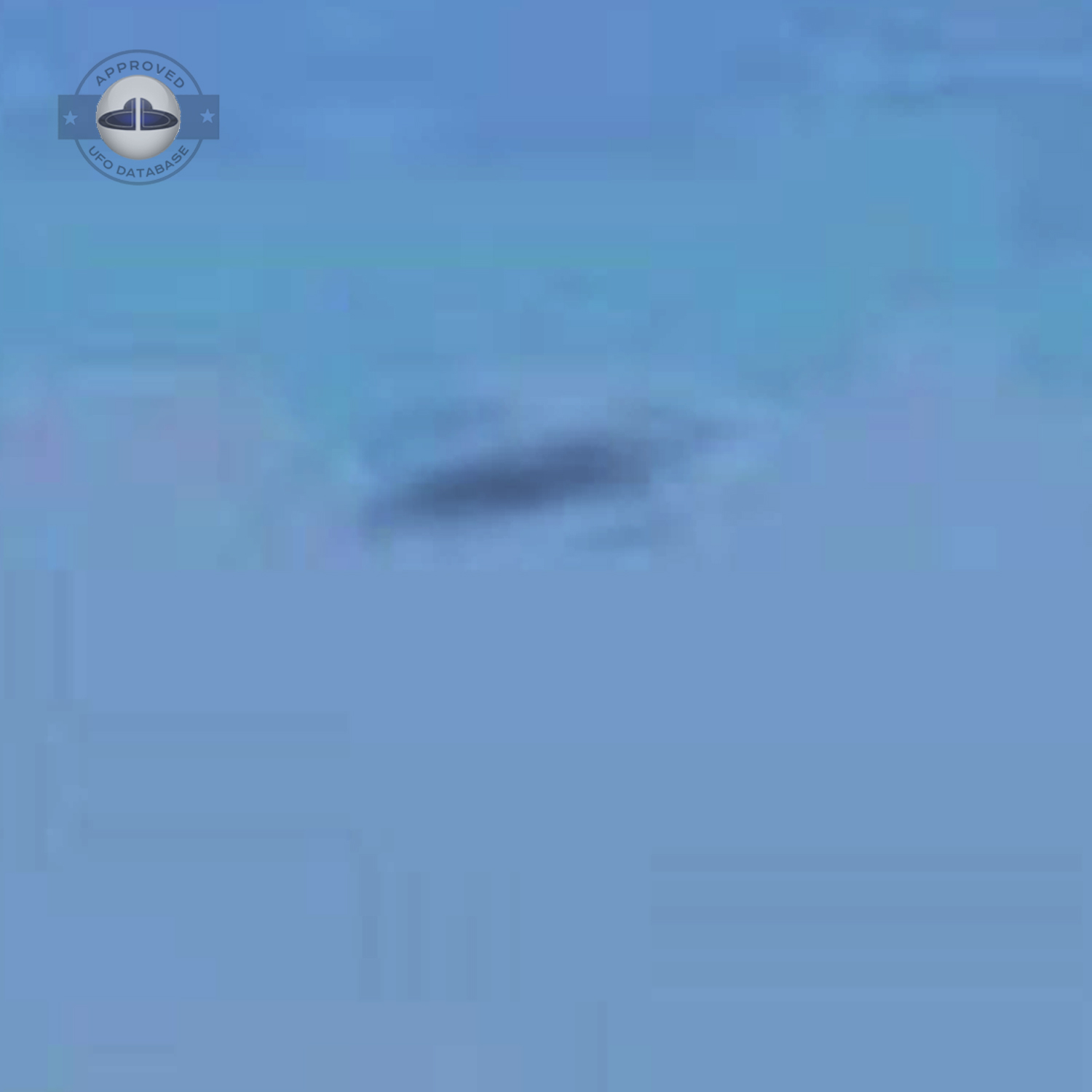 UFO picture taken in the Ica Region of Peru next to the Nazca region UFO Picture #53-6