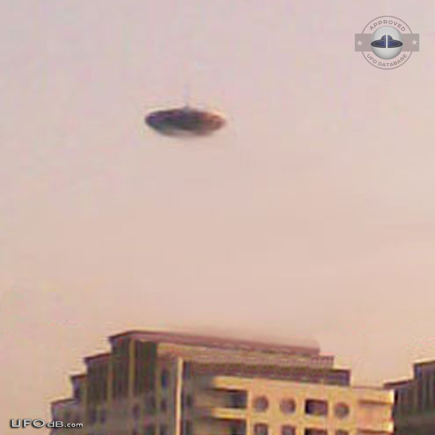 Rare UFO visit in Azerbaijan - Saucer over Akhmedli part of Baku 2011 UFO Picture #530-2