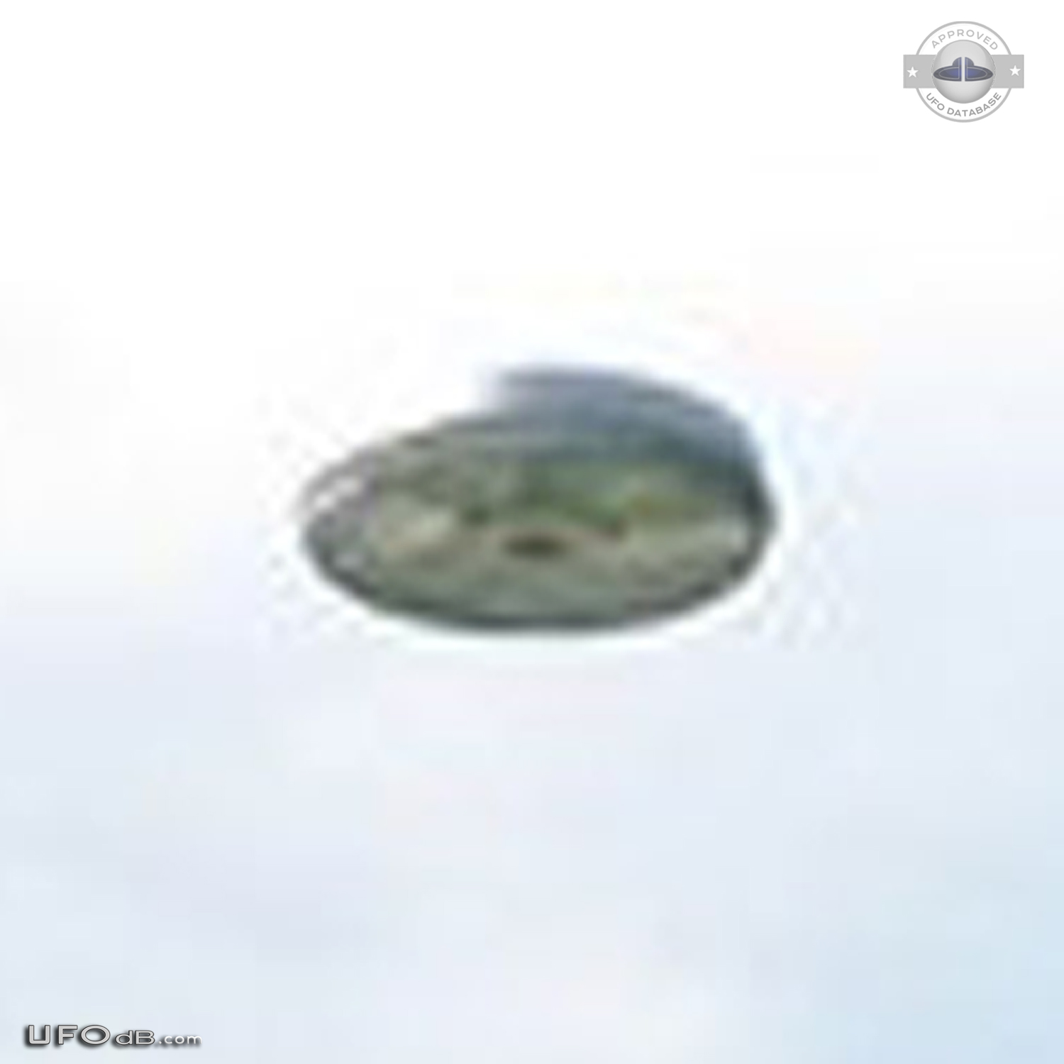 Cylinder UFO appear with a Flash but caught on picture - Tuzla Bosnia UFO Picture #532-4