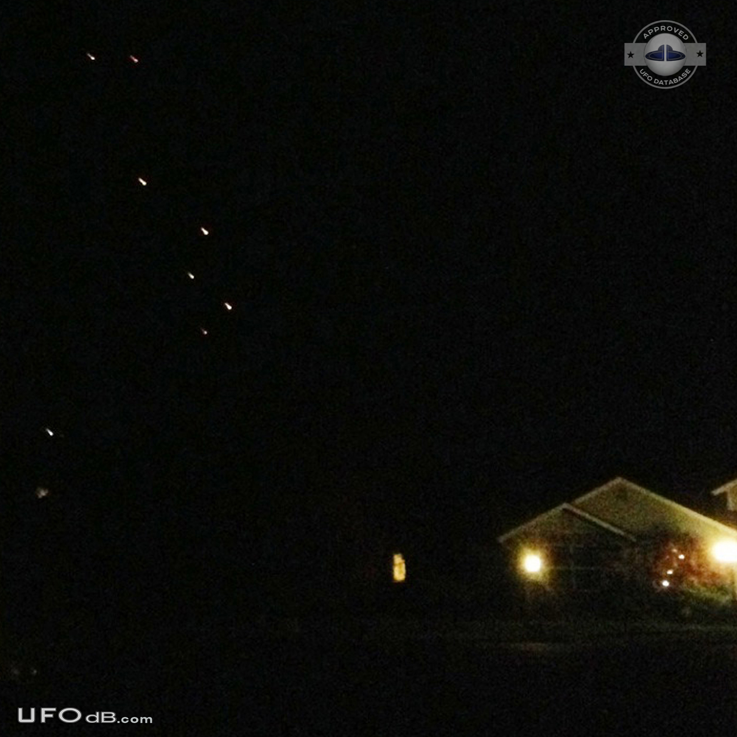 Fleet of orange orbs UFOs seen in the night sky of Oregon, USA in 2012 UFO Picture #539-1