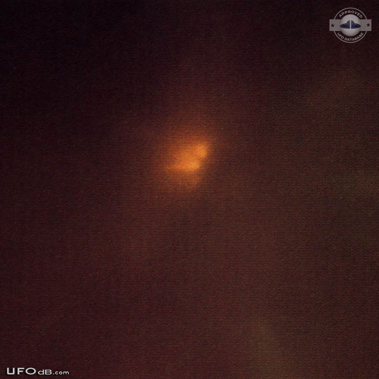 Famous Montreal Canada mass ufo sighting of November 7 1990 UFO Picture #546-1