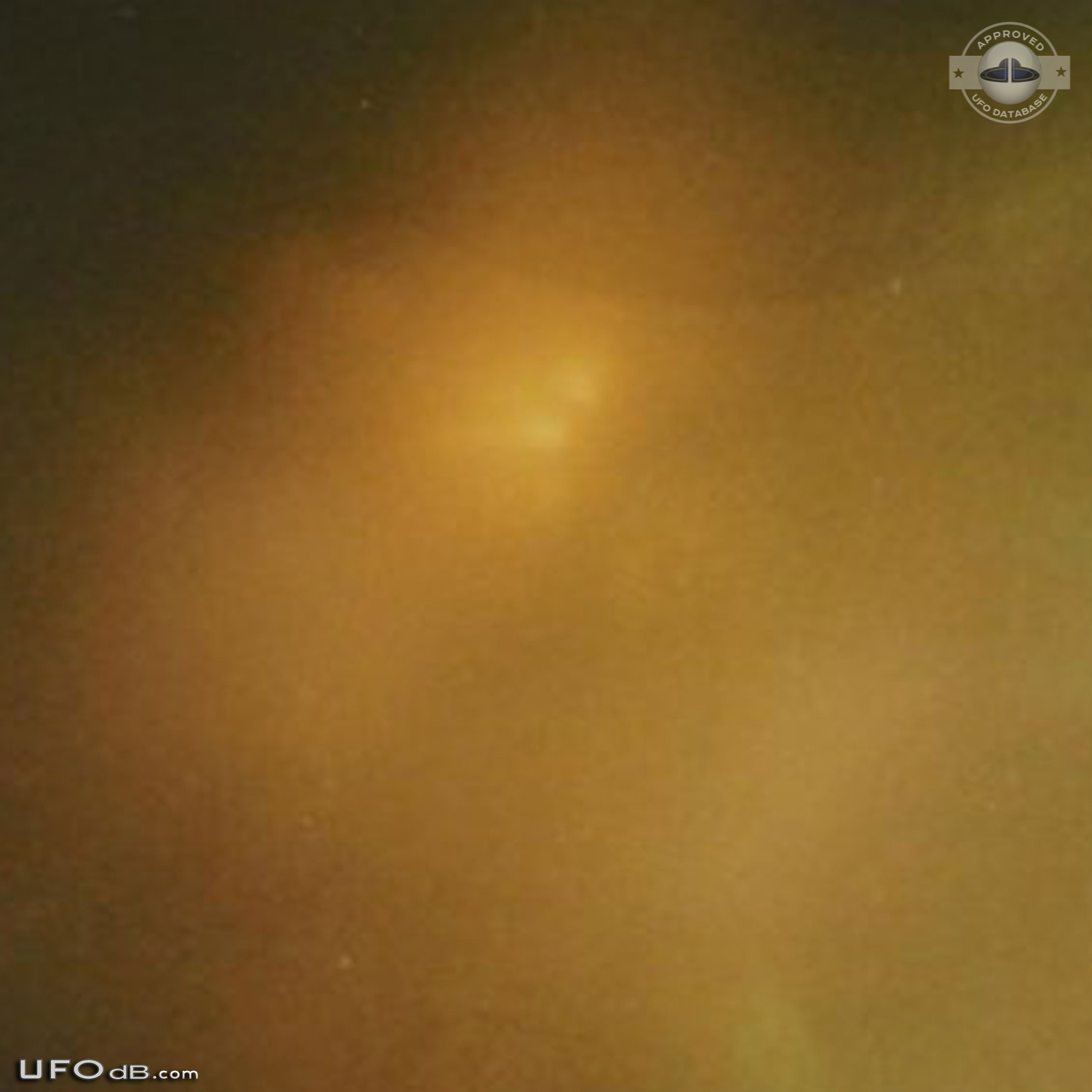 Famous Montreal Canada mass ufo sighting of November 7 1990 UFO Picture #546-3