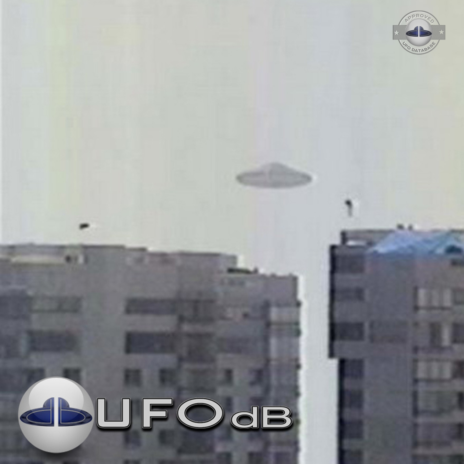 Mexico city August 6 1997 UFO Pictures from famous video (UFOdB.com) UFO Picture #55-2