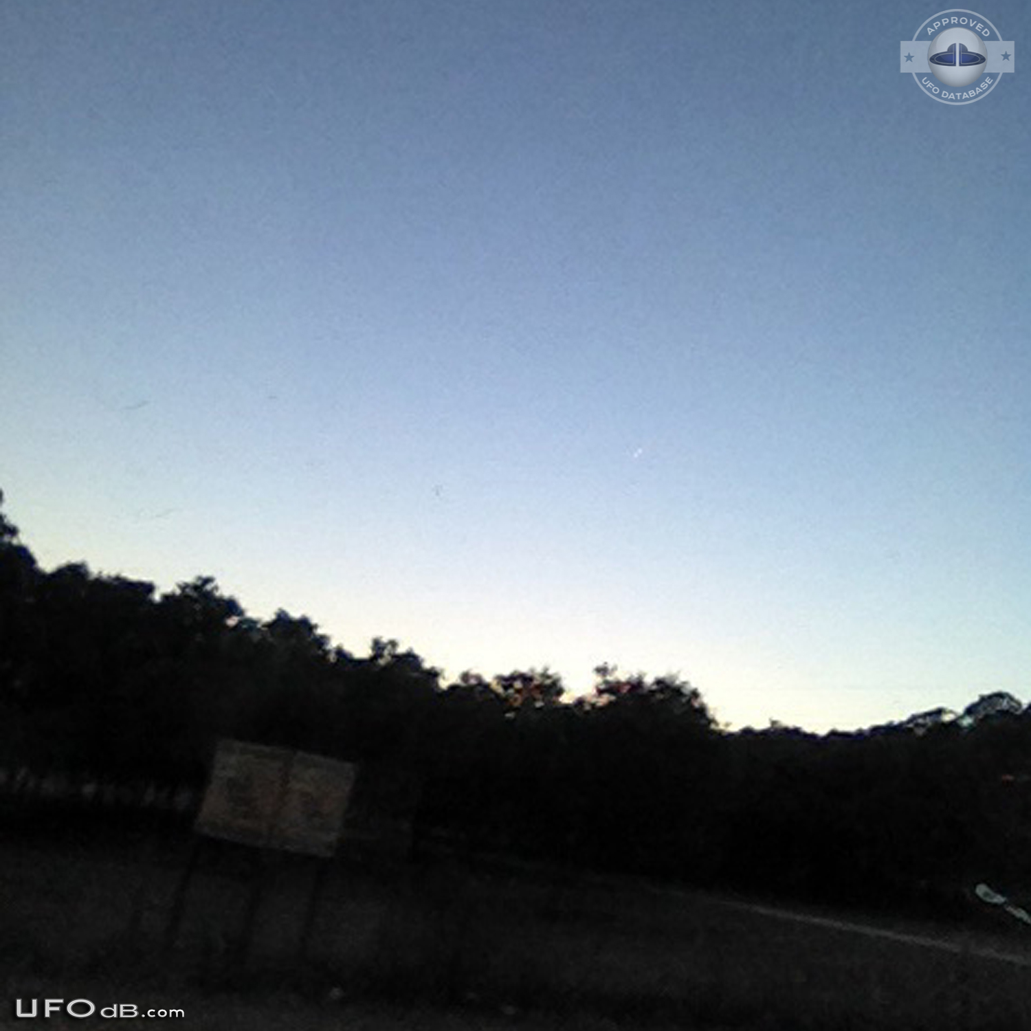 Very Reflective Sphere UFO caught on picture in Boerne, Texas 2013 UFO Picture #557-2