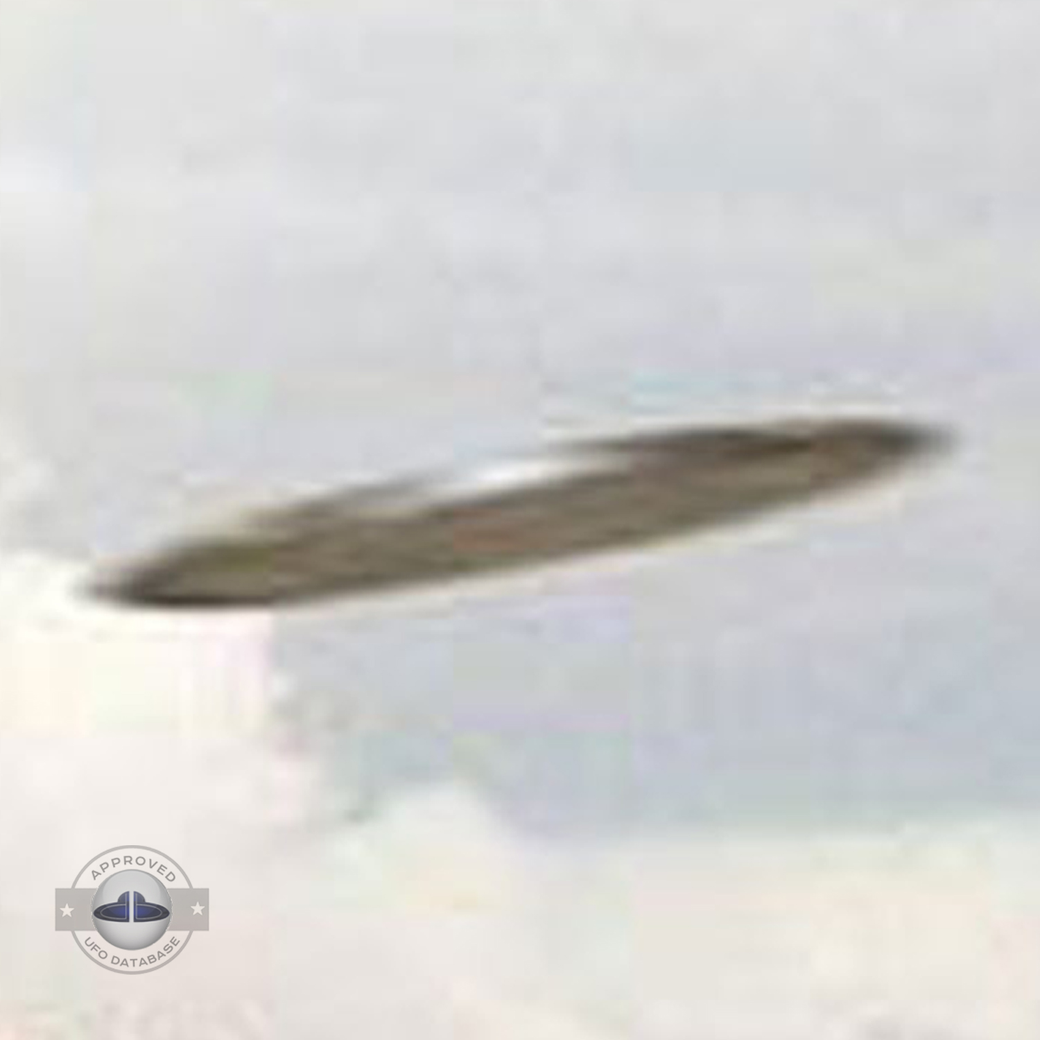 Clean UFO picture UFO disc flying over a lake in Kustavi Finland UFO Picture #56-4