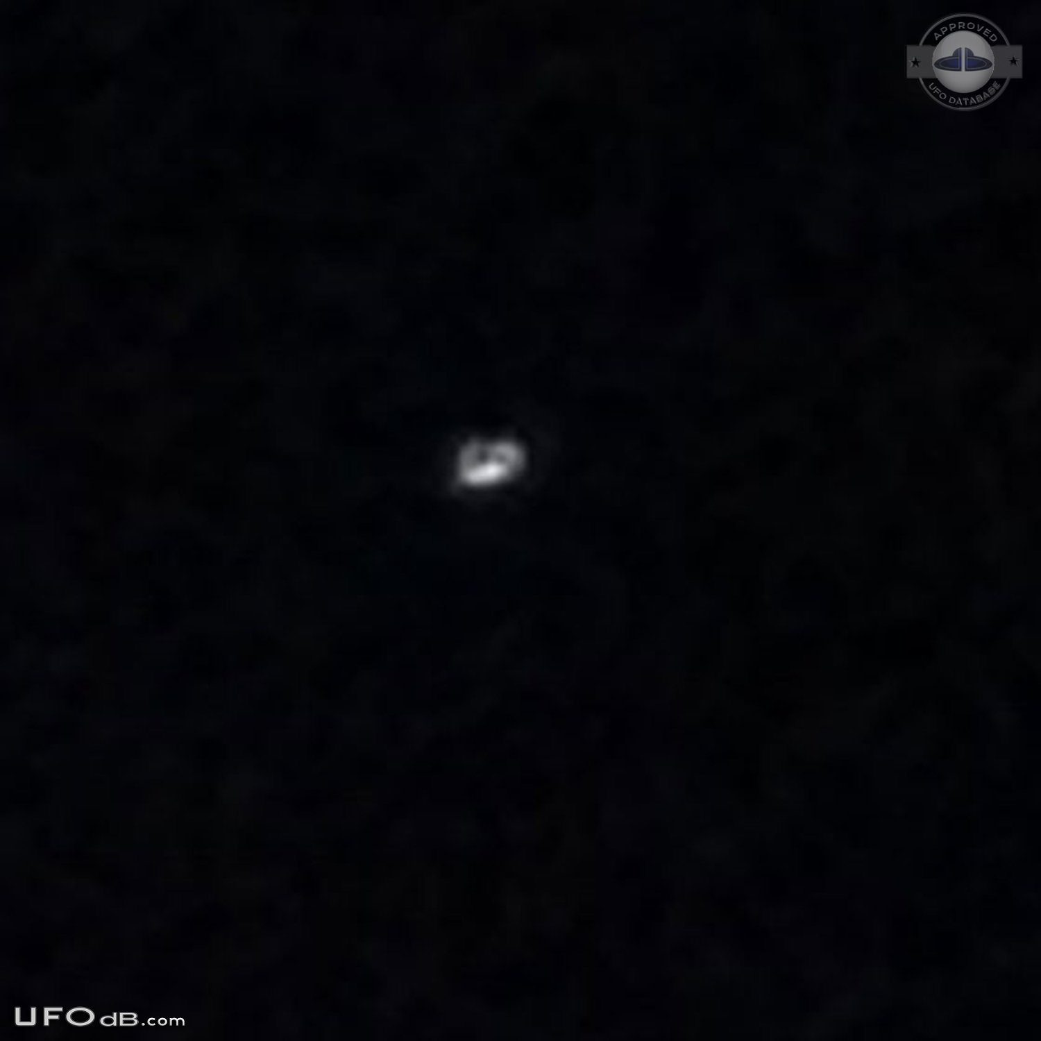 UFO with tentacles with reddish color seen over Magee, Mississipi 2014 UFO Picture #561-1