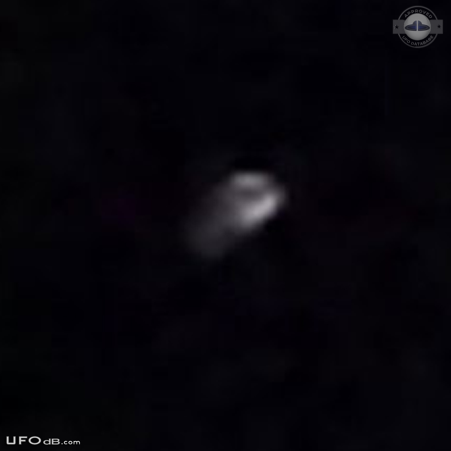 UFO with tentacles with reddish color seen over Magee, Mississipi 2014 UFO Picture #561-5