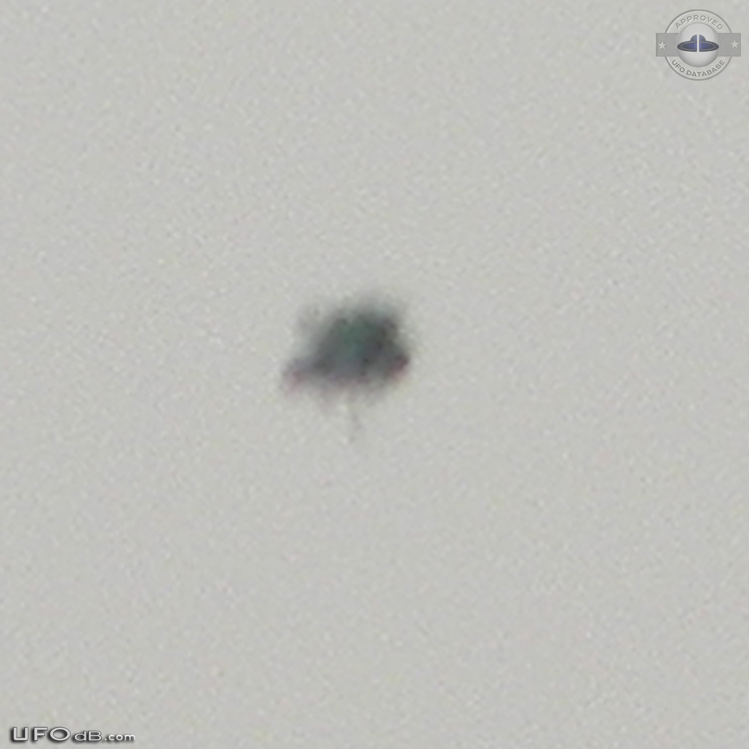 UFO hovered over Lake Lewisville in Texas and extended appendage 2014 UFO Picture #570-5