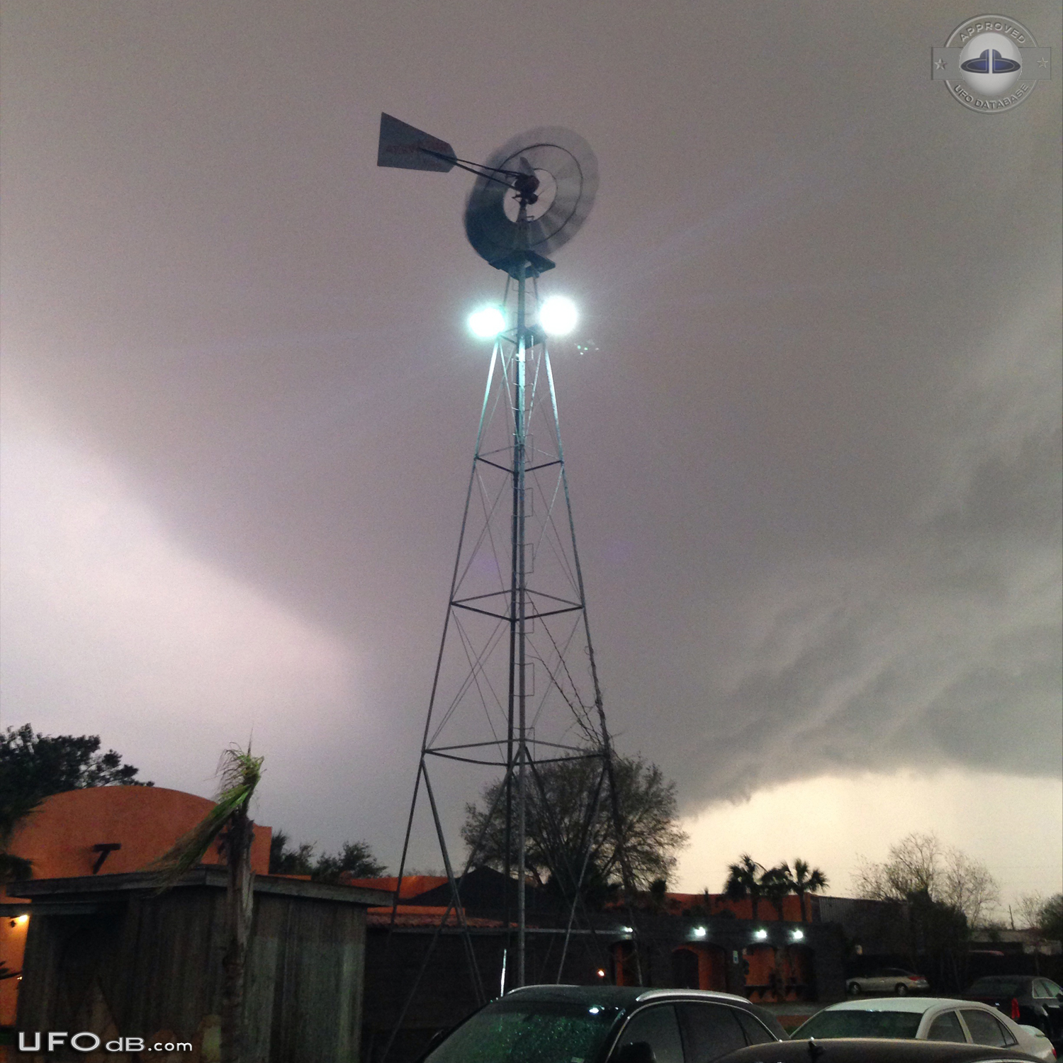 Diamond UFO hiding in the storm caught on picture over Katy Texas 2014 UFO Picture #573-1