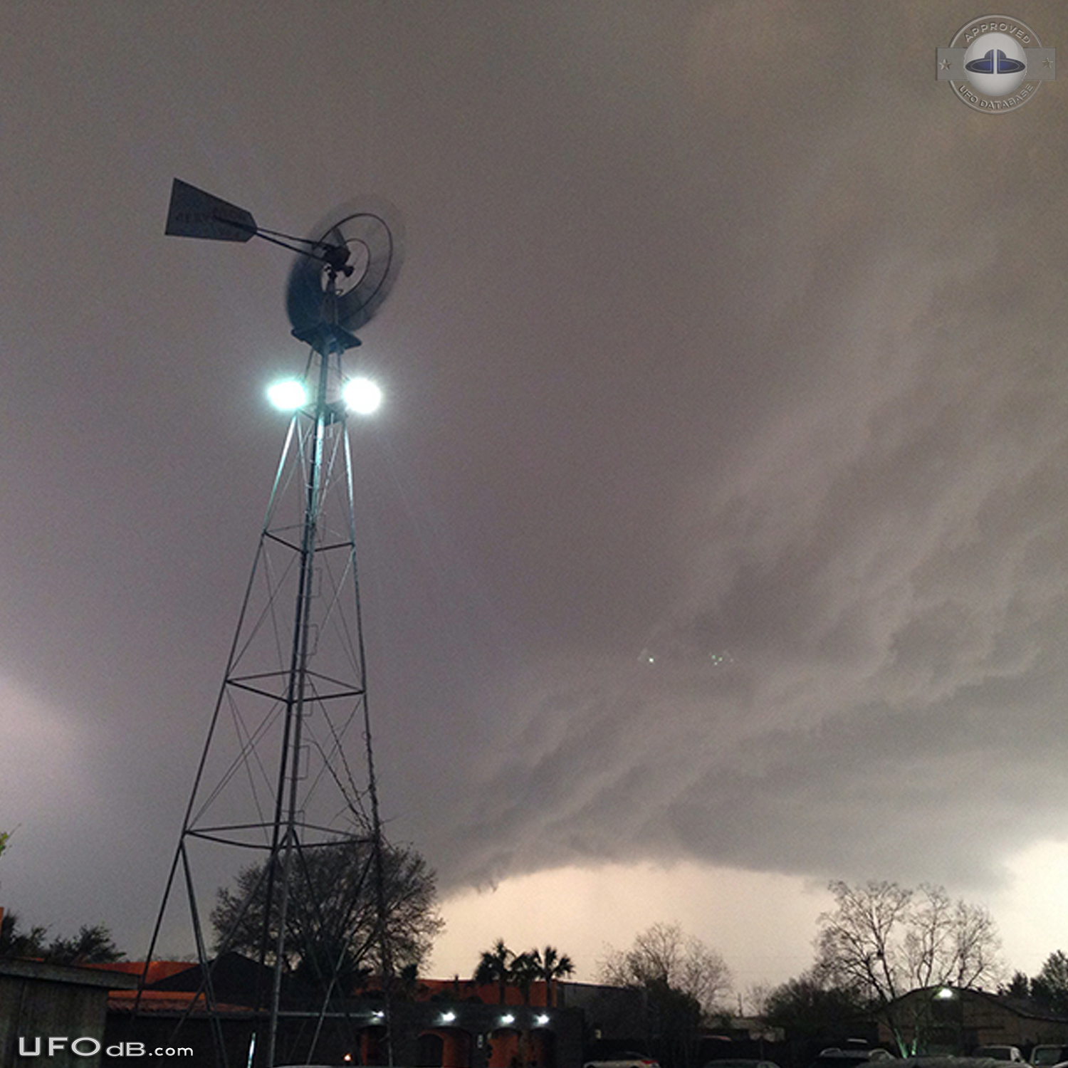 Diamond UFO hiding in the storm caught on picture over Katy Texas 2014 UFO Picture #573-5
