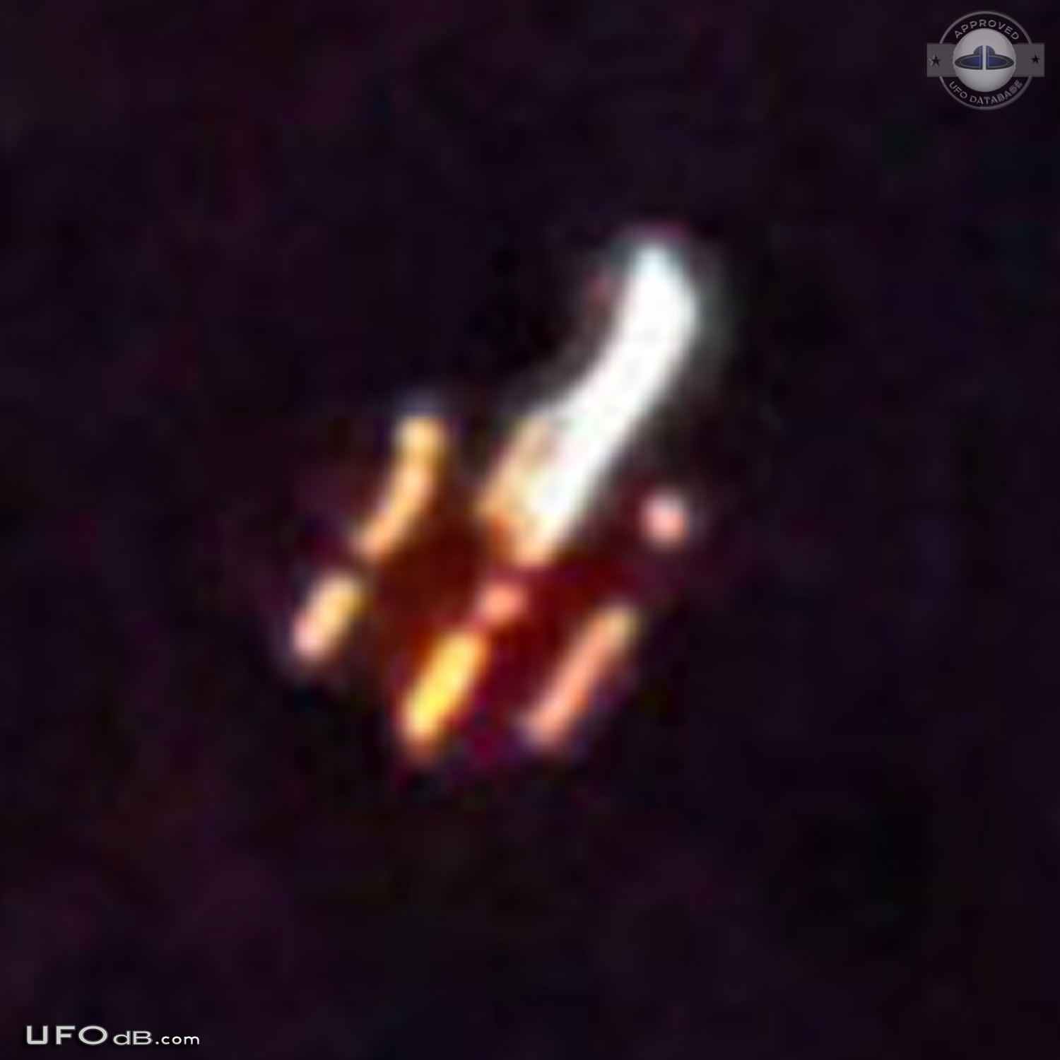 Strange object in the sky of Timmins Ontario Canada on January 22 2015 UFO Picture #581-4