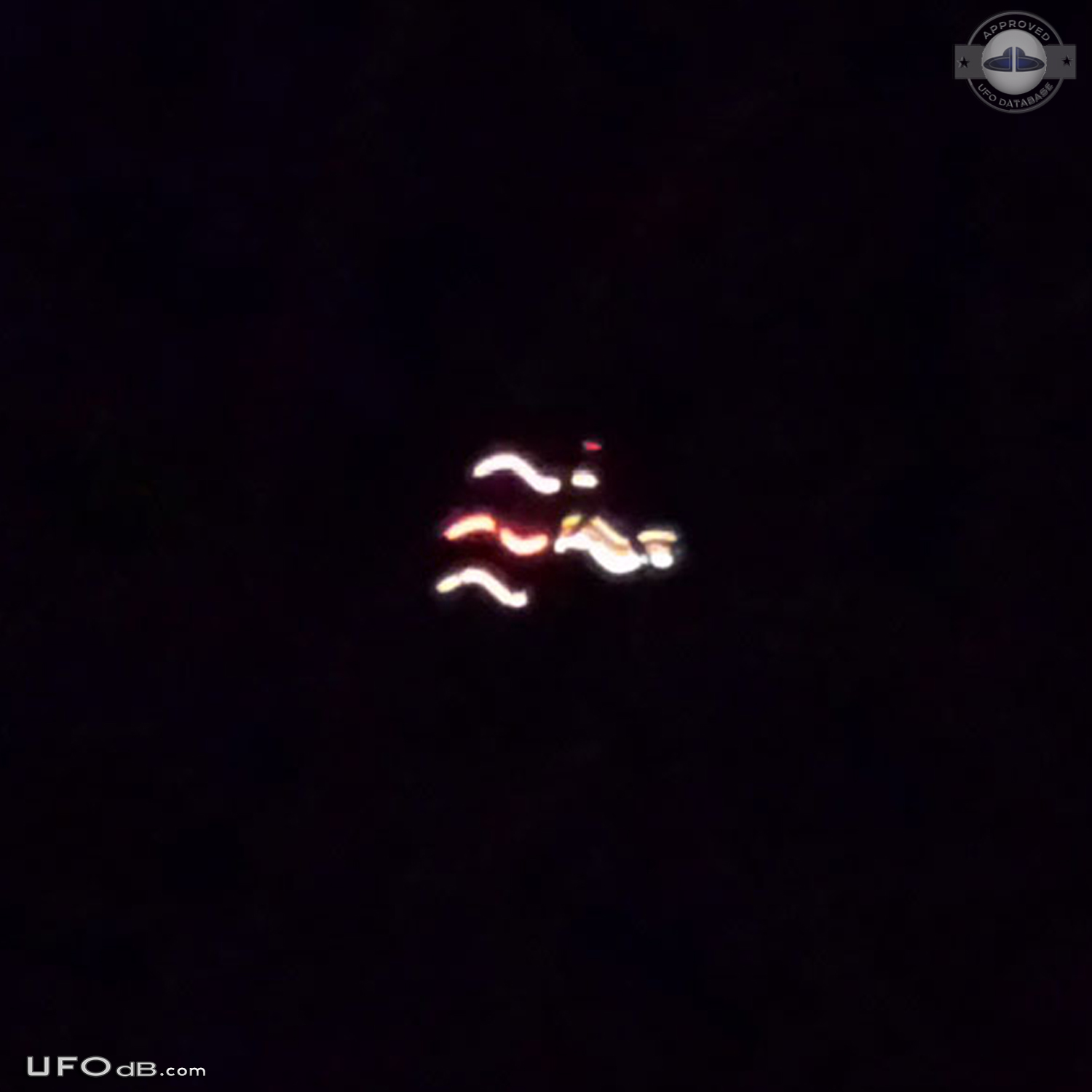 Strange object in the sky of Timmins Ontario Canada on January 22 2015 UFO Picture #581-6
