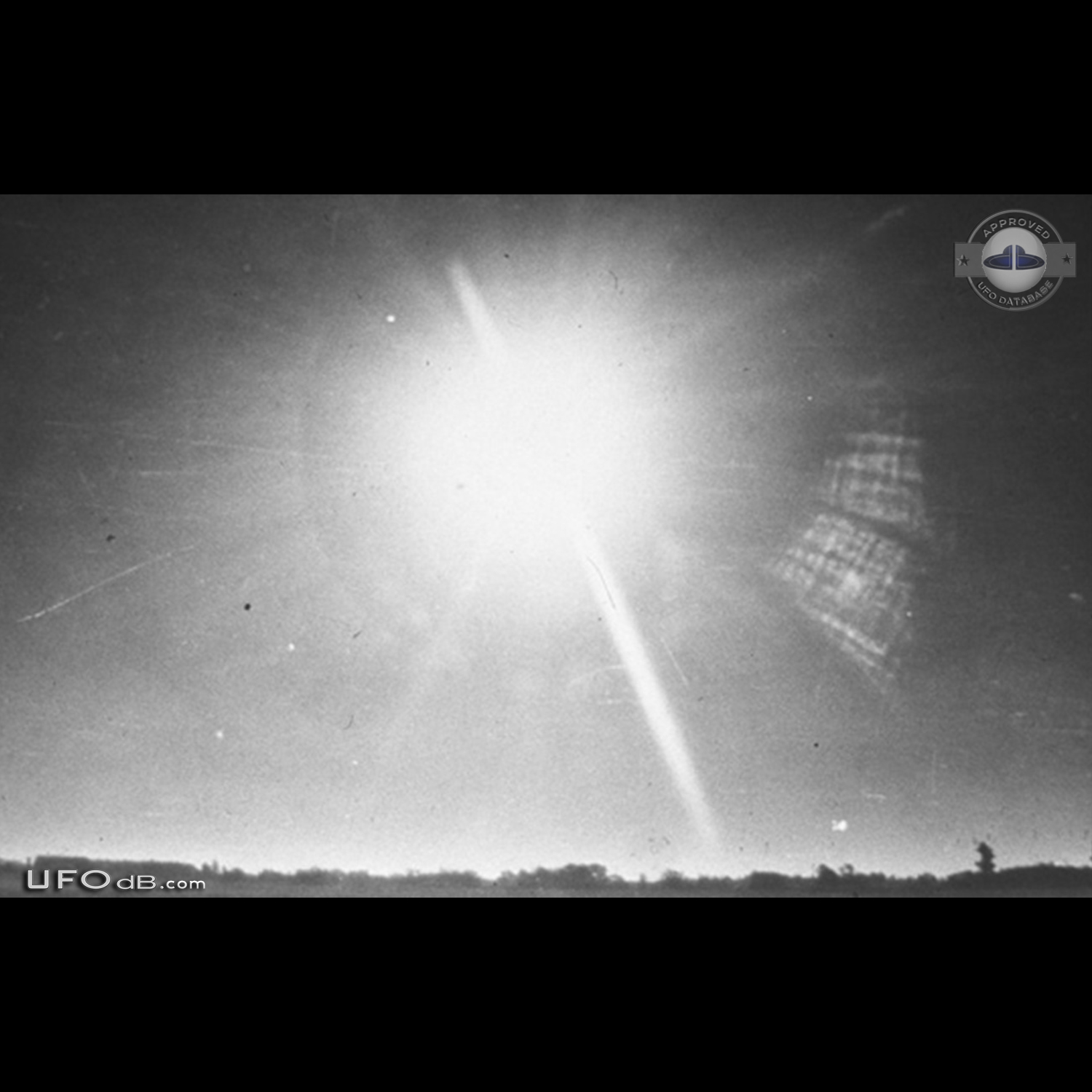 Famous photo of luminous object taken in Alberti, Buenos Aires 1963 UFO Picture #582-1
