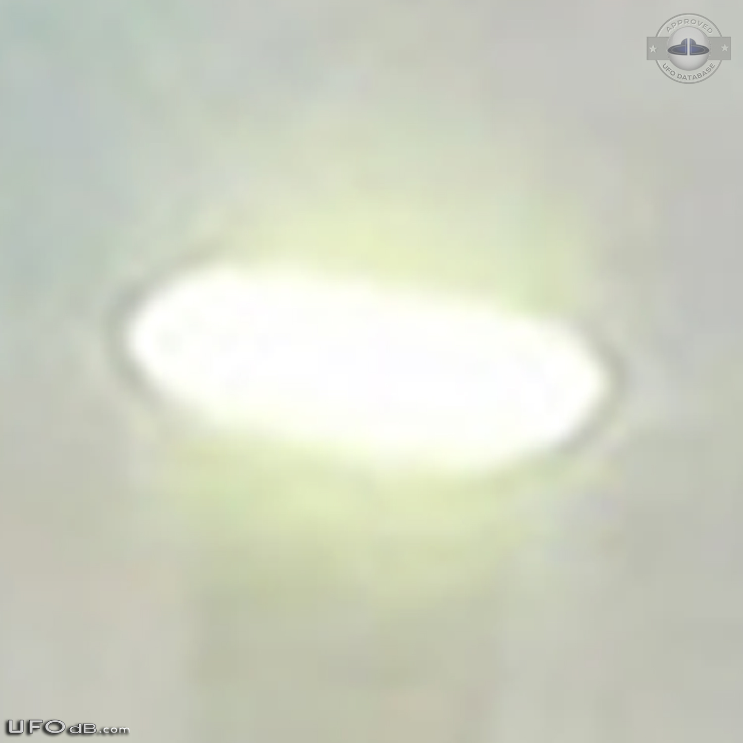 UFO saucer caught from car in Cottonwood California USA 2014 UFO Picture #589-6