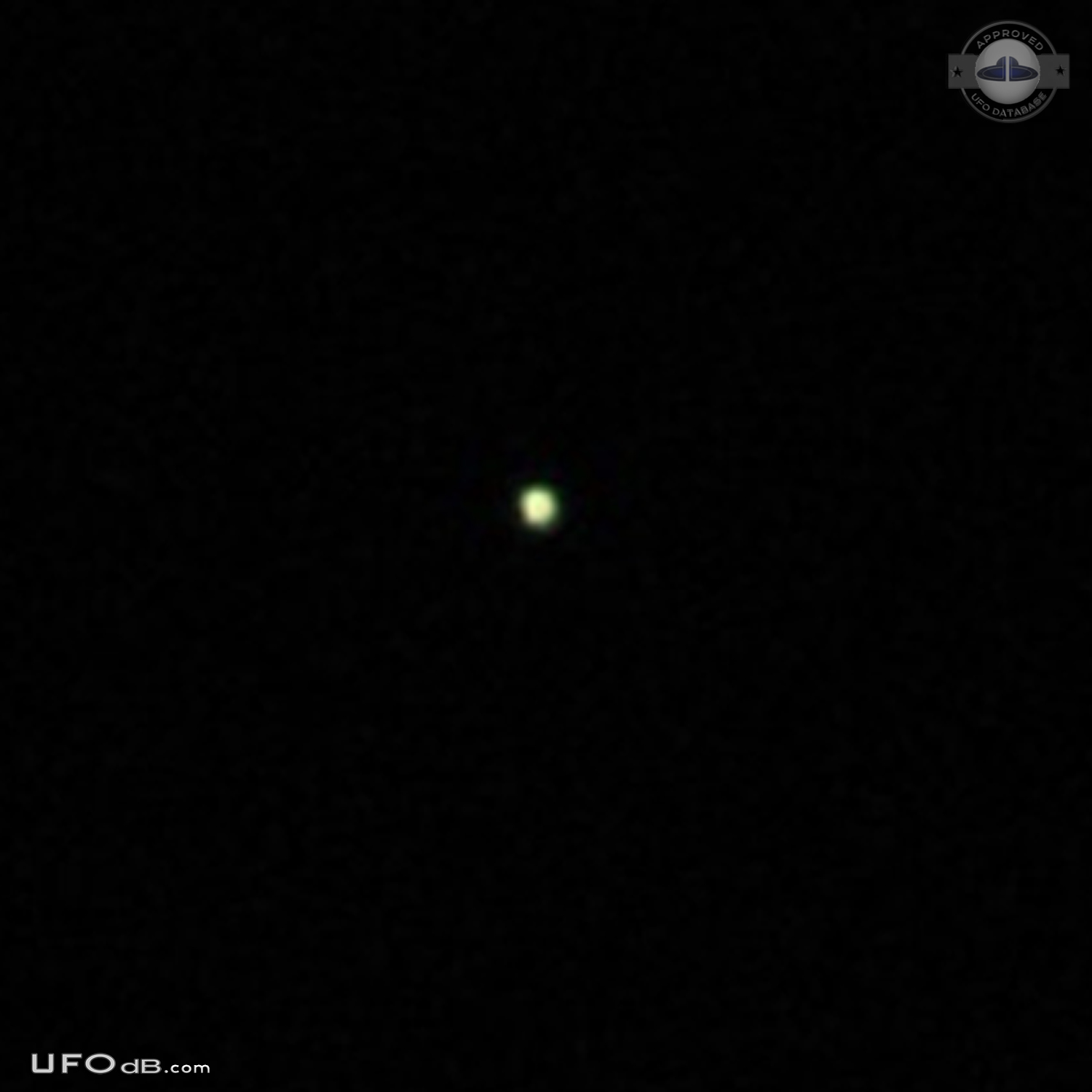 Very bright star UFO over Port Moresby, Papua New Guinea January 2015 UFO Picture #594-2