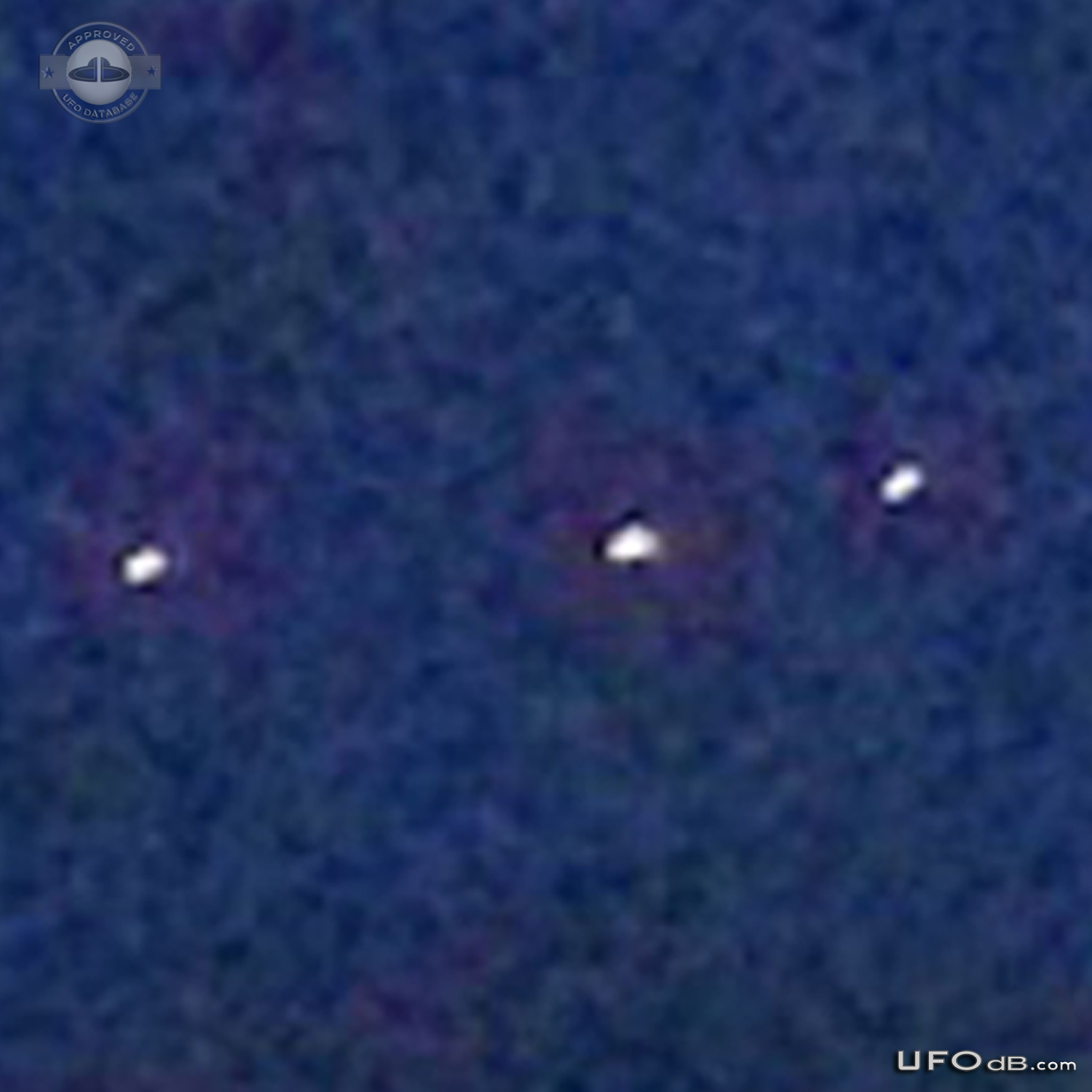 Group of UFOs over Maple Ridge British Columbia Canada 2014 UFO Picture #596-3