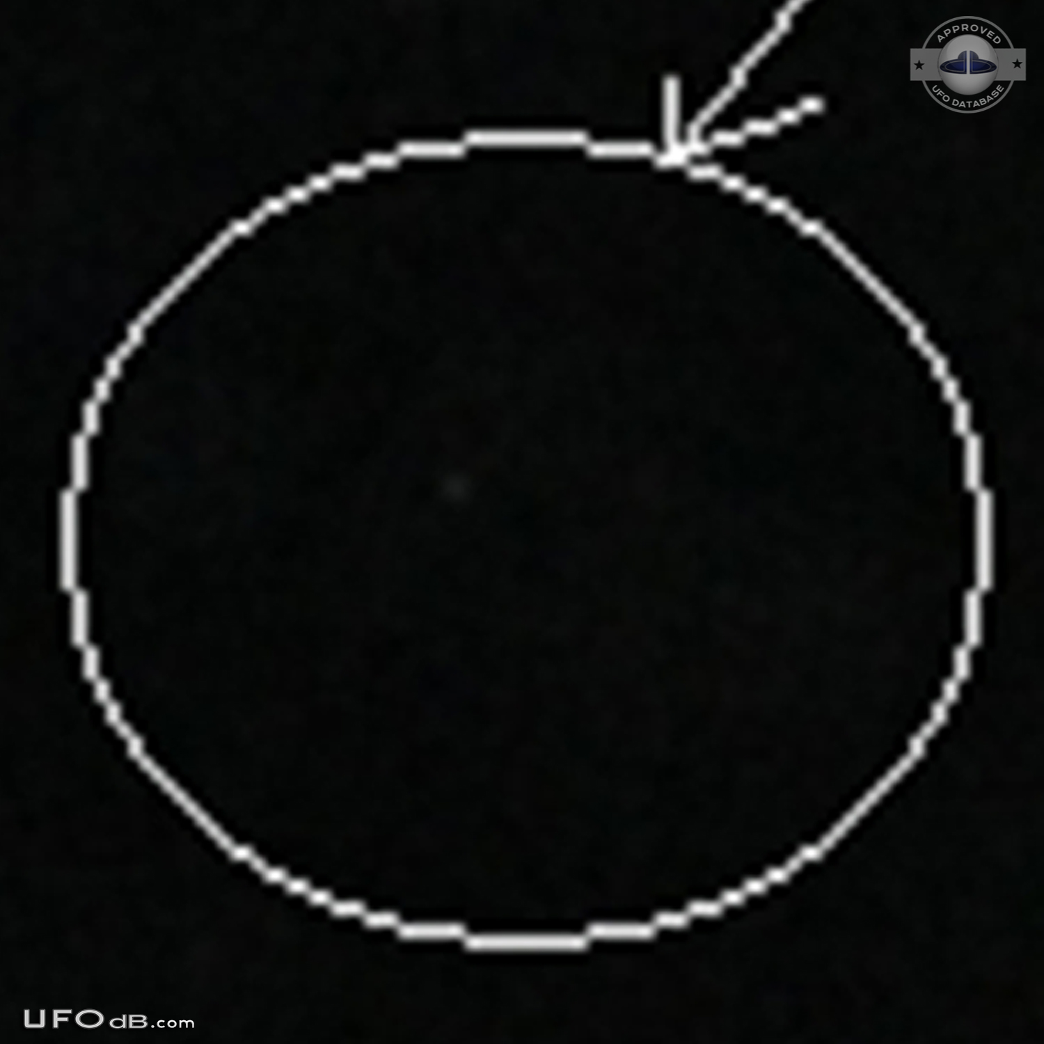 UFO over South sky in Gampaha Sri Lanka Changing Red,Blue,White lights UFO Picture #606-4