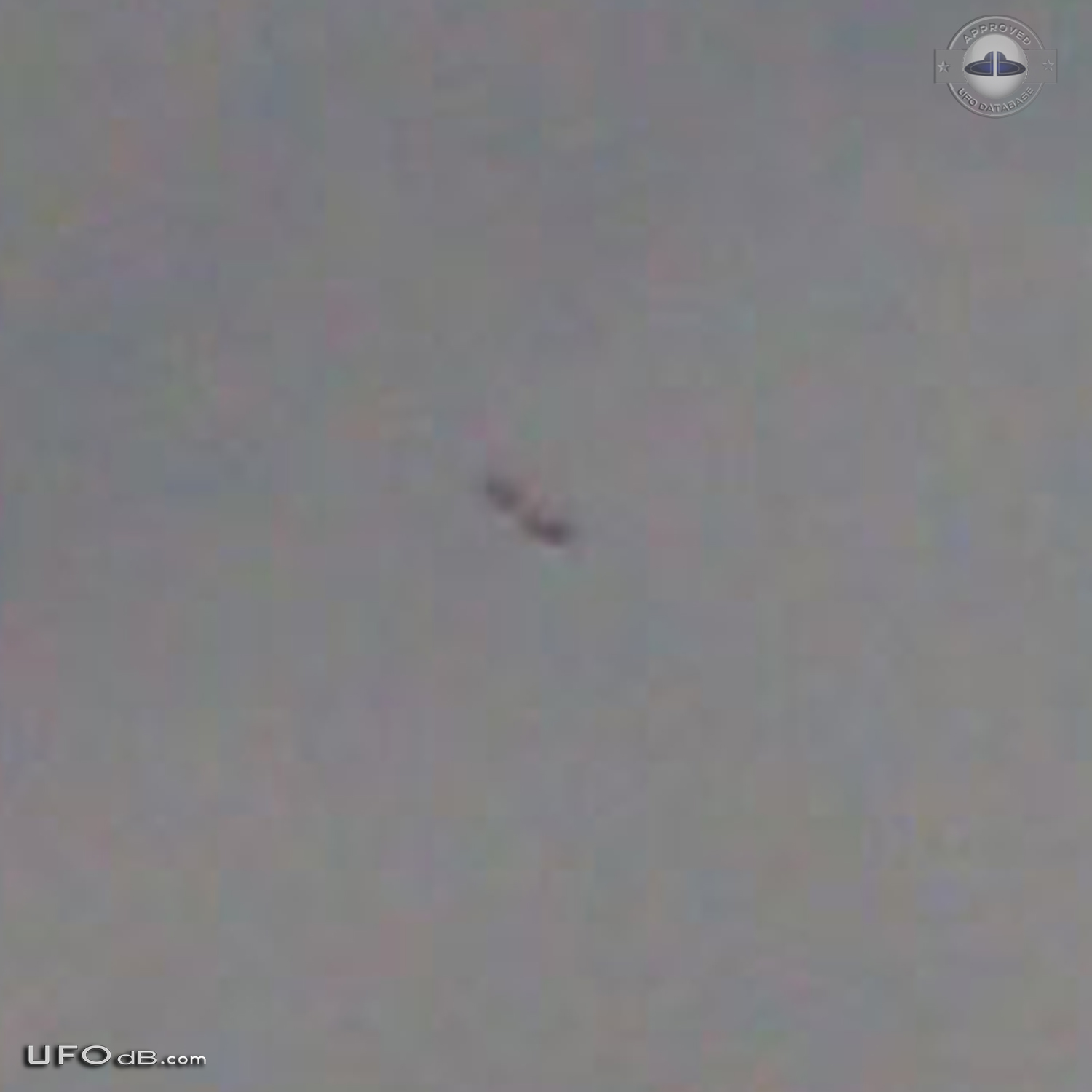 UFO in the clouds of Christchurch,Canterbury in New Zealand 2014 UFO Picture #613-6