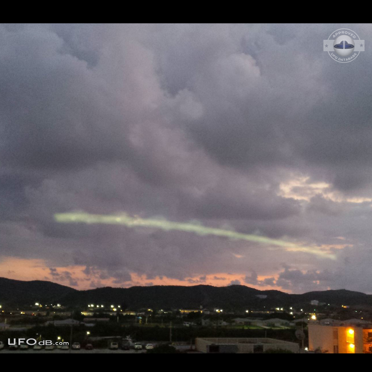 Strange UFO in the sky near Guantanamo prison, Cuba in 2015 UFO Picture #618-1