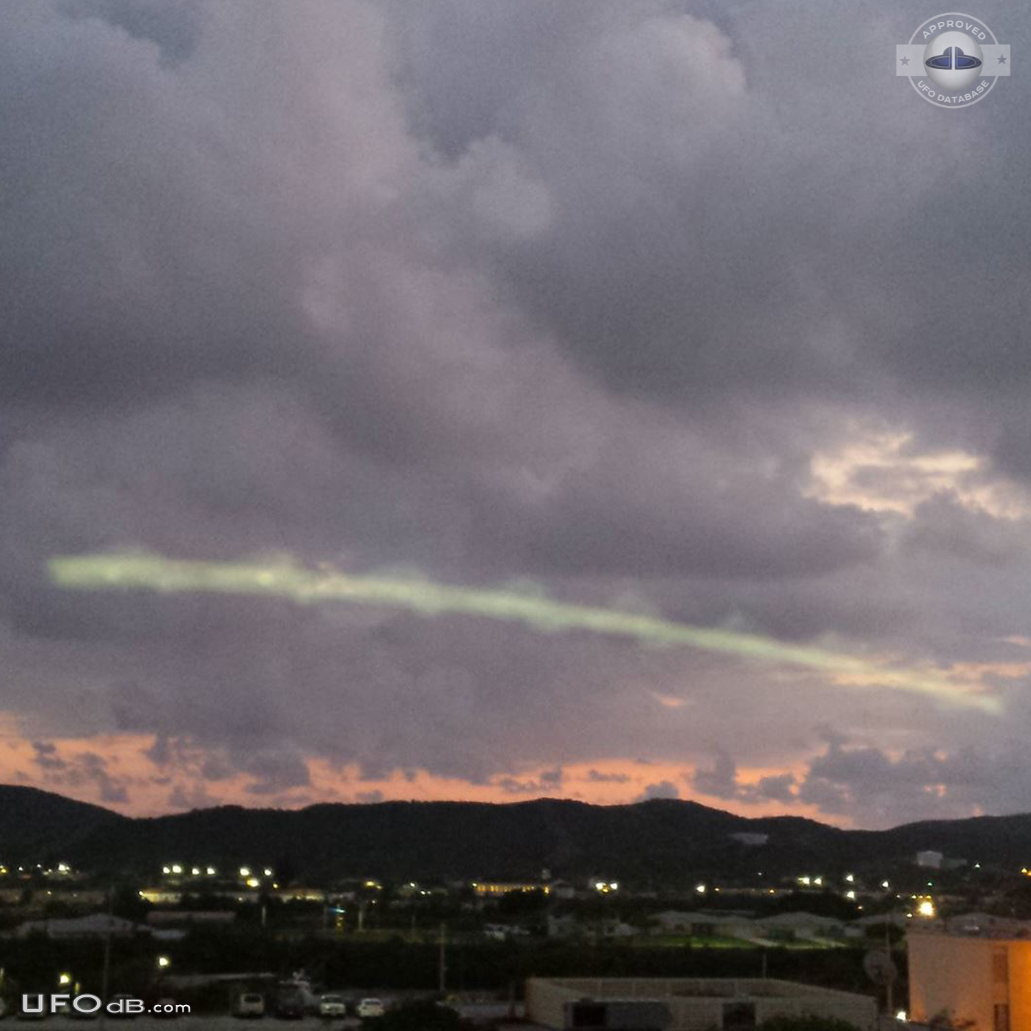 Strange UFO in the sky near Guantanamo prison, Cuba in 2015 UFO Picture #618-2
