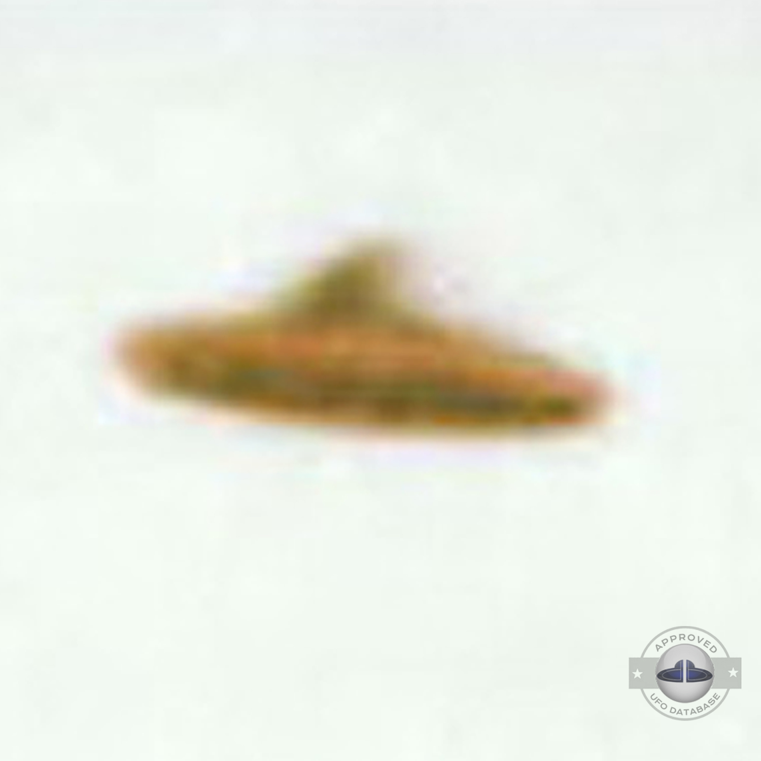 ufo picture was taken from a car ufo was few hundreds meters away UFO Picture #62-5