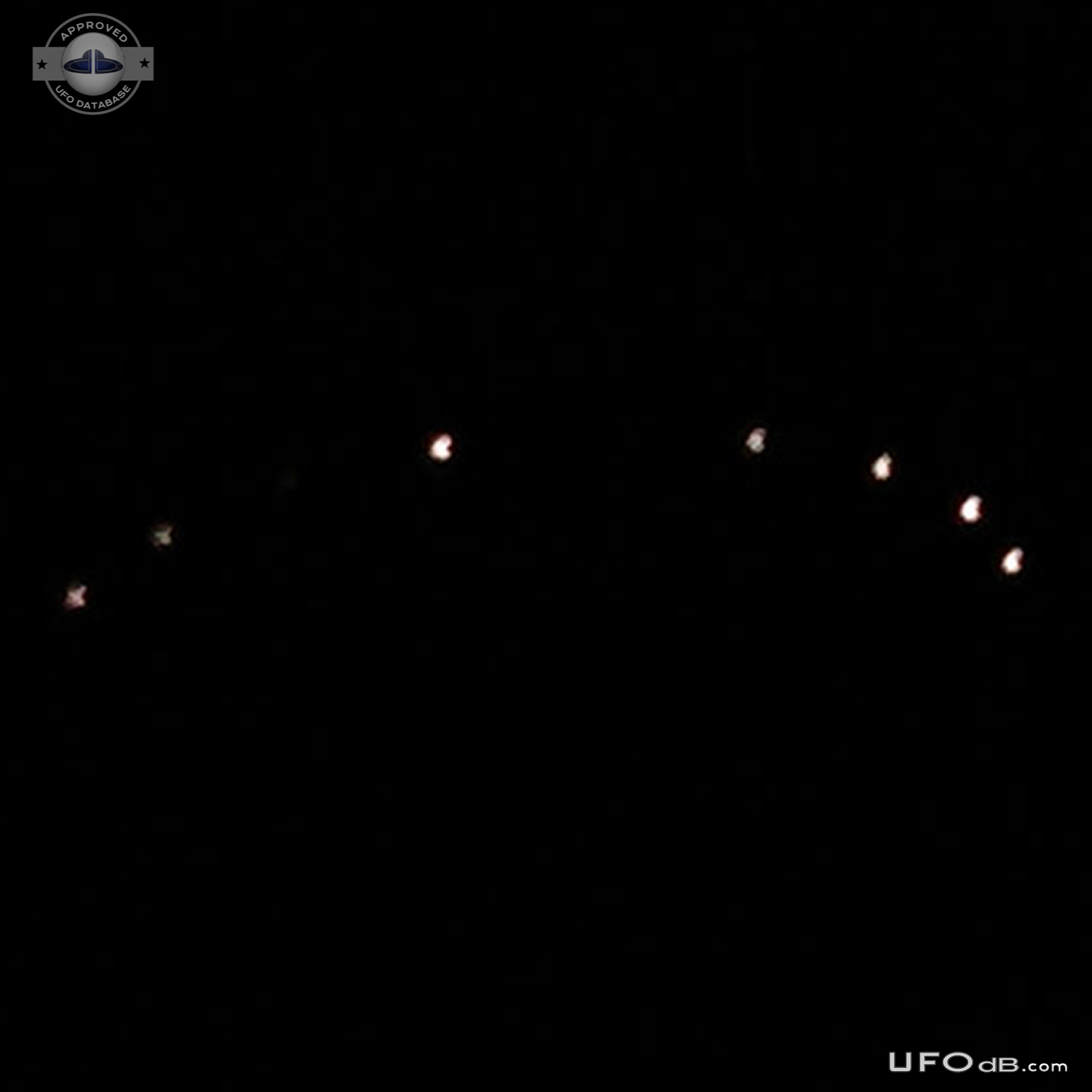 Series of UFOs above the mountains in Portland, Oregon USA 2015 UFO Picture #627-3
