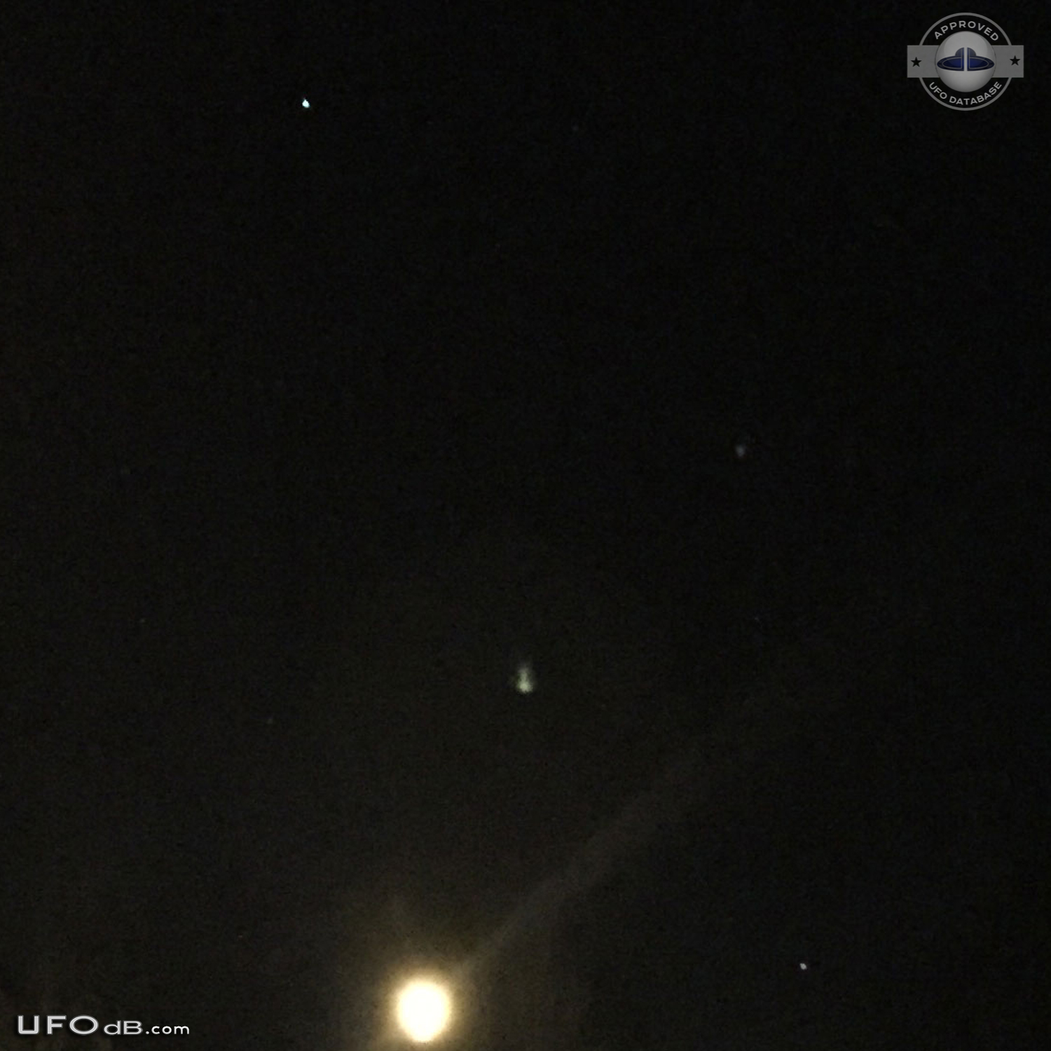 Two very very bright lights UFOs in the sky of Lacey, Washington 2015 UFO Picture #628-2