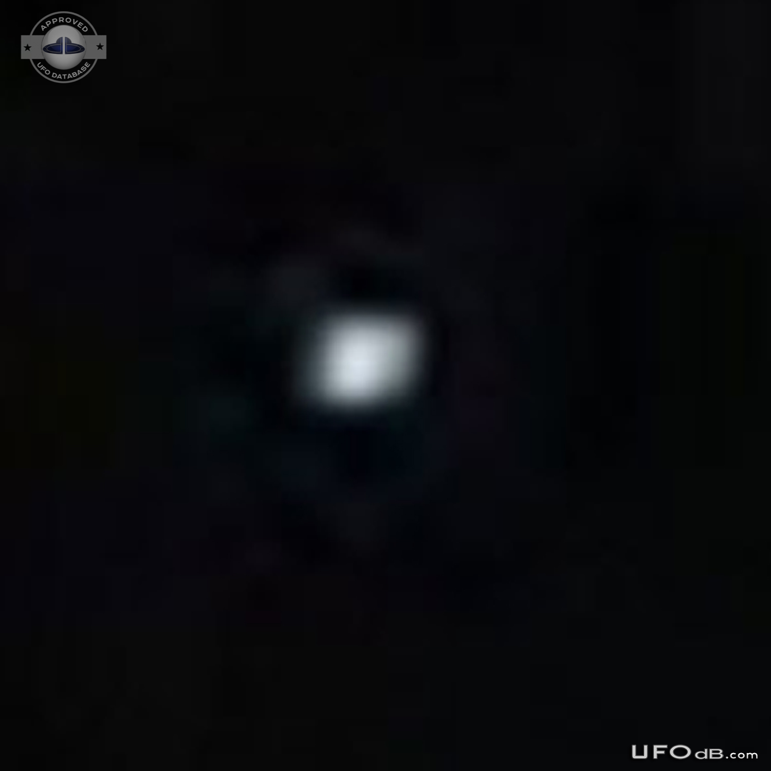 Unusual aerial UFO changed in colours over West Yorkshire UK 2015 UFO Picture #629-4