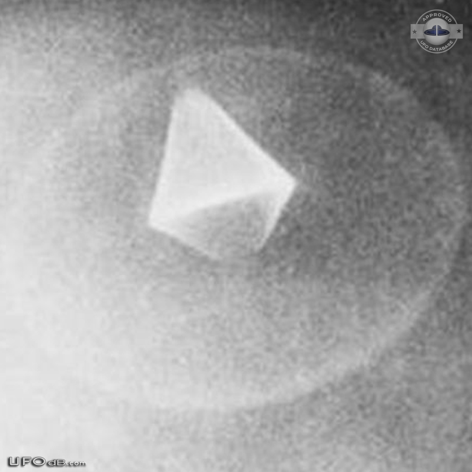 CIA Declassified UFO picture of 1968 in Maimi, Florida USA UFO Picture #630-4