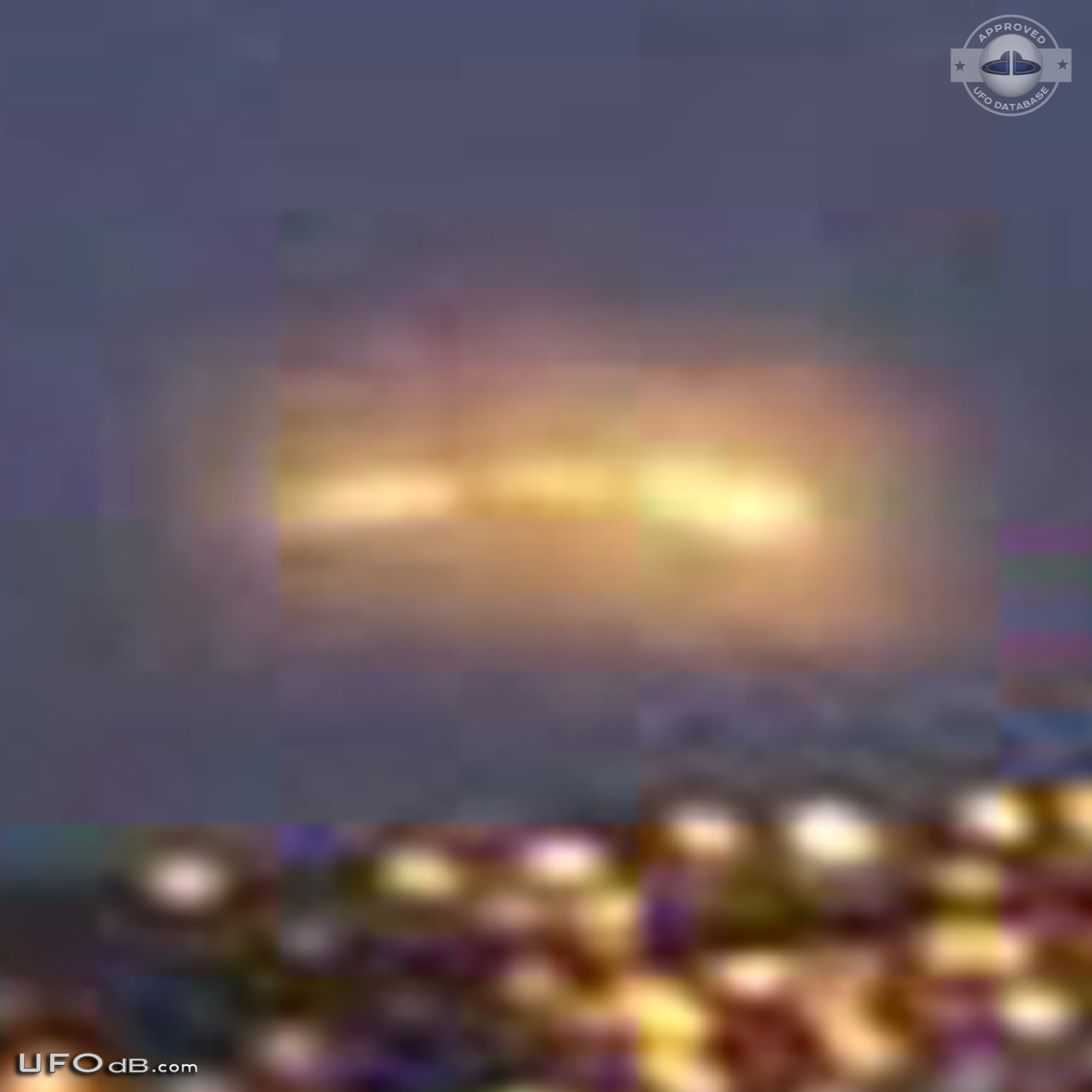 UFO saucer caught on picture by journalist in Mexico - October 2014 UFO Picture #639-6